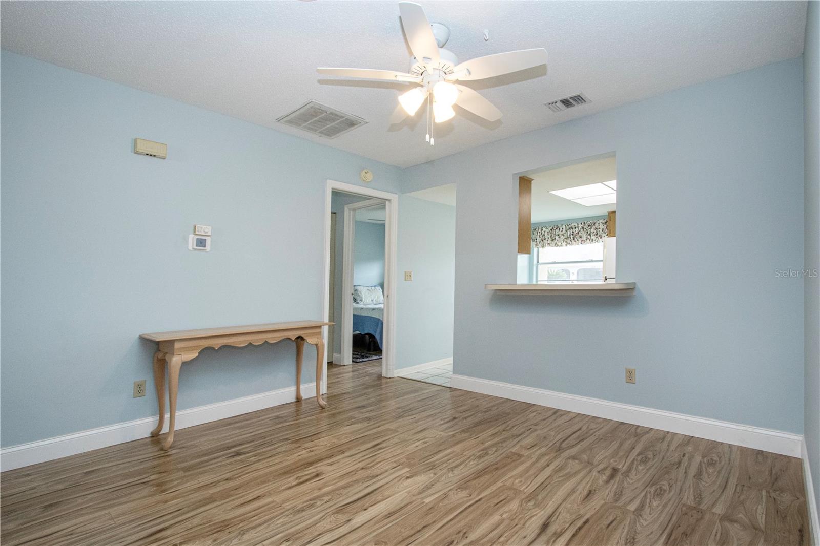 Image 15 of 59 For 2017 Hullhouse Drive 351