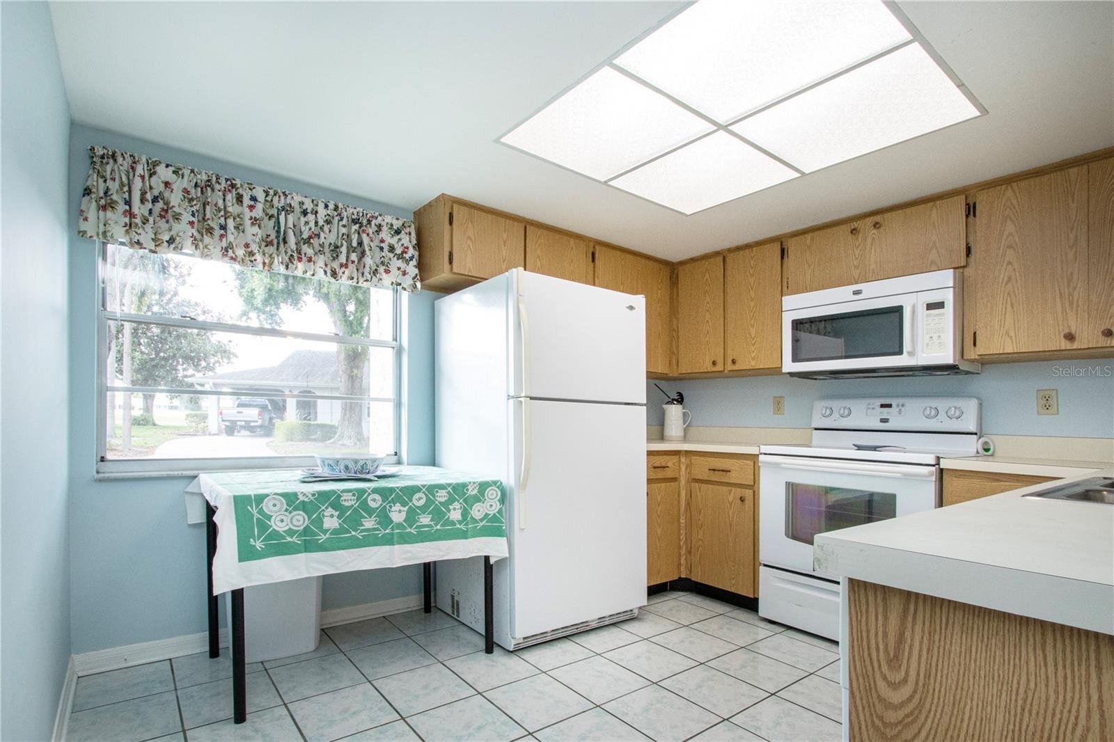 Image 17 of 59 For 2017 Hullhouse Drive 351