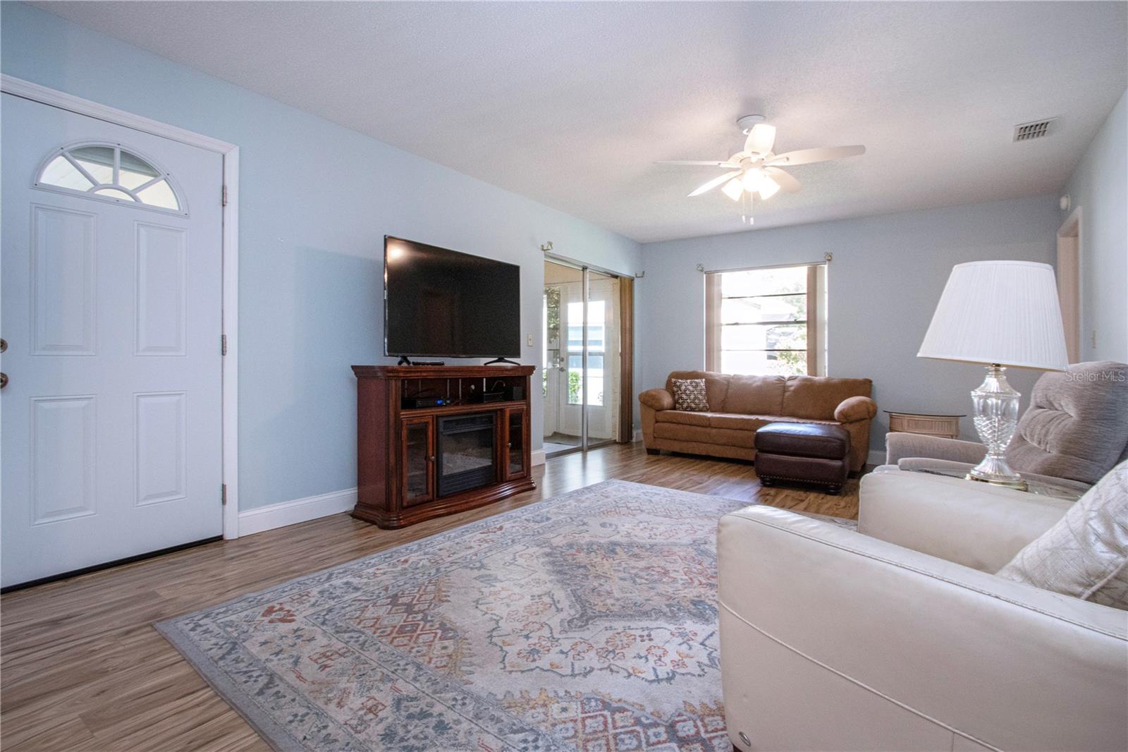 Image 2 of 59 For 2017 Hullhouse Drive 351