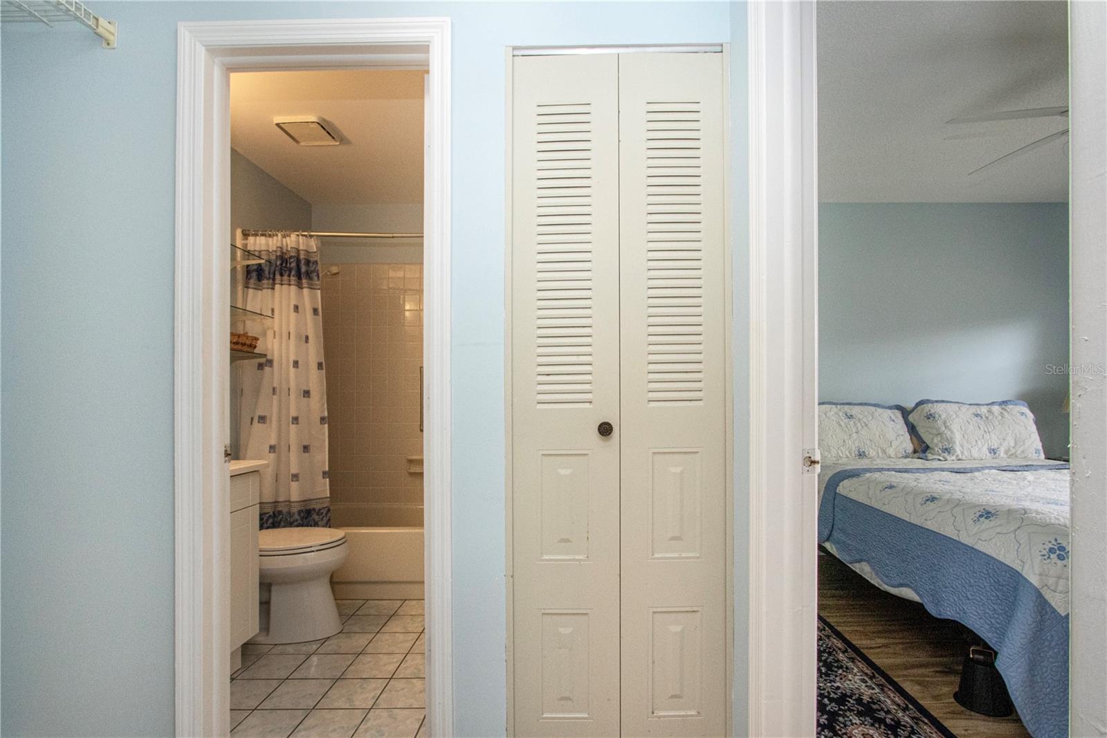 Image 24 of 59 For 2017 Hullhouse Drive 351