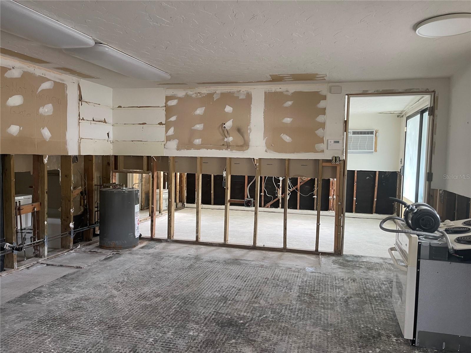 Image 15 of 33 For 14612 Coral Drive