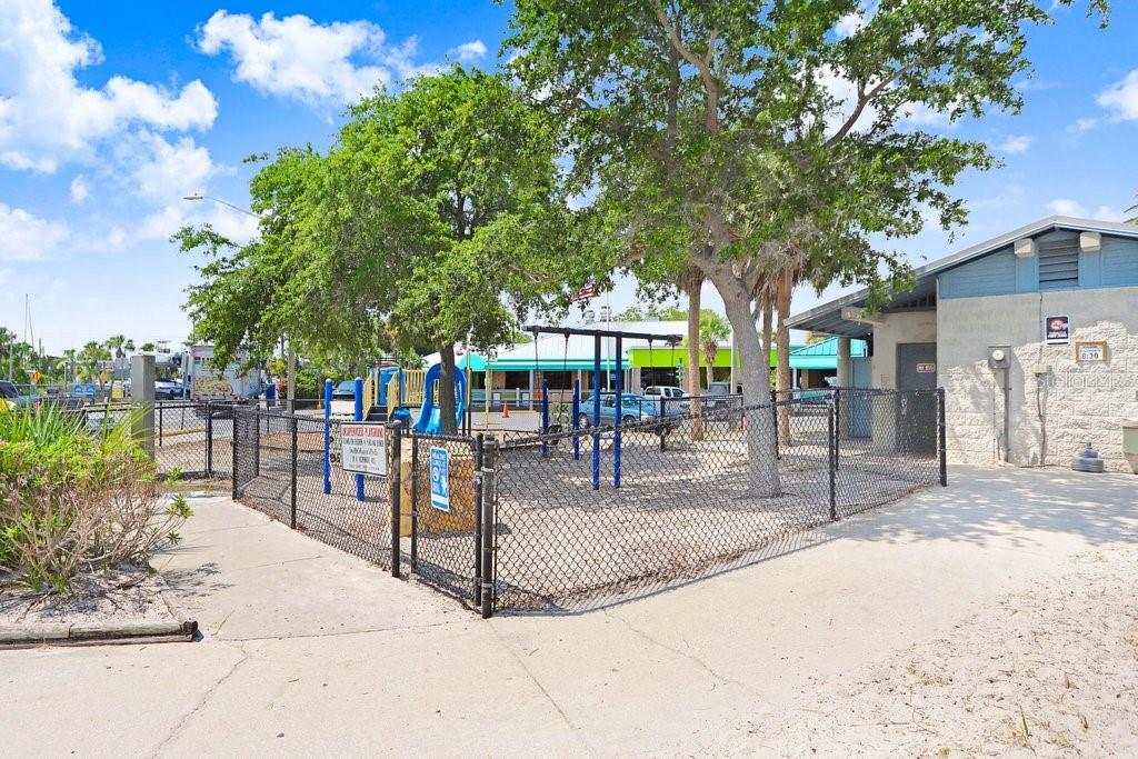 Image 27 of 33 For 14612 Coral Drive