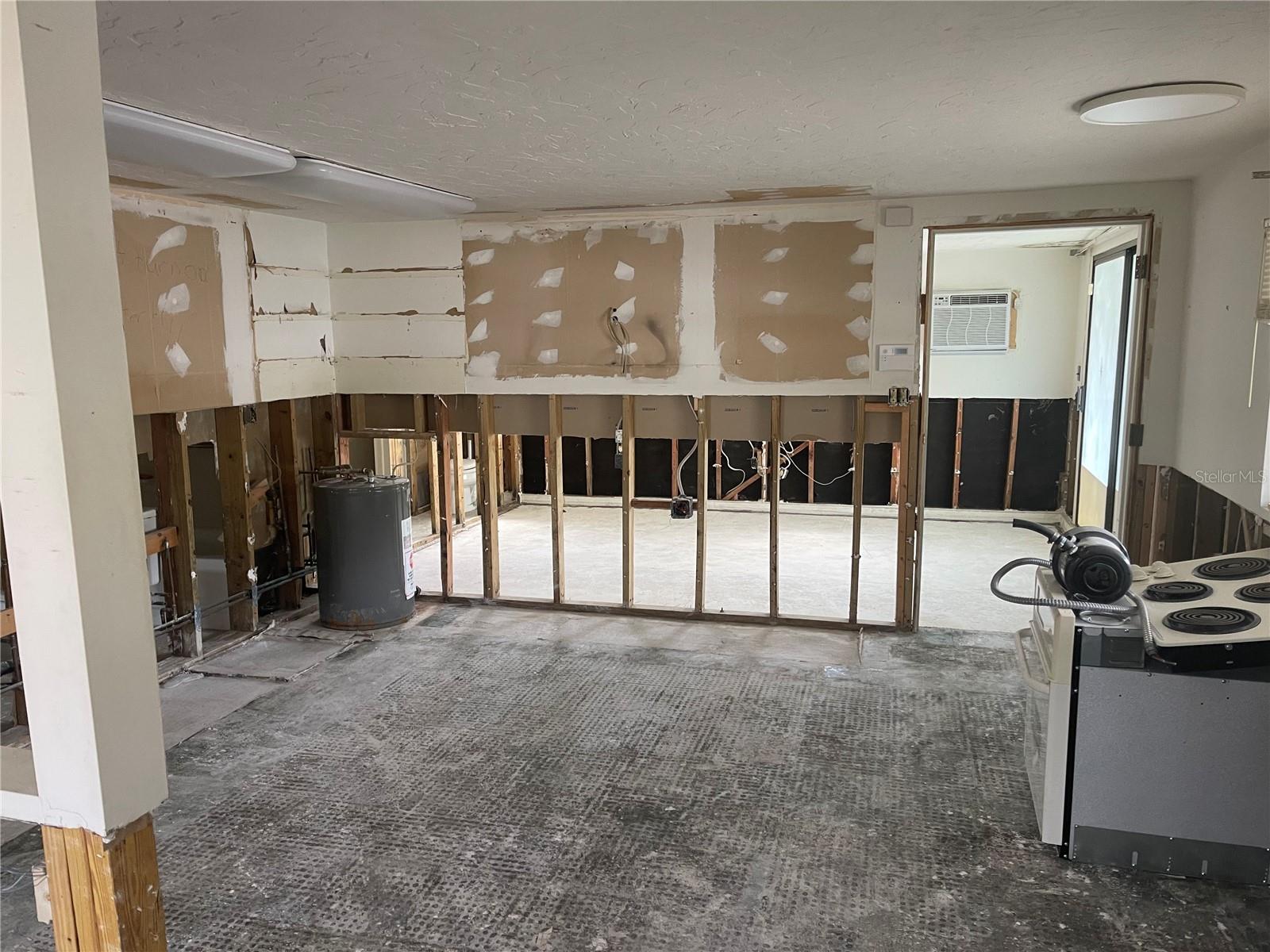 Image 8 of 33 For 14612 Coral Drive