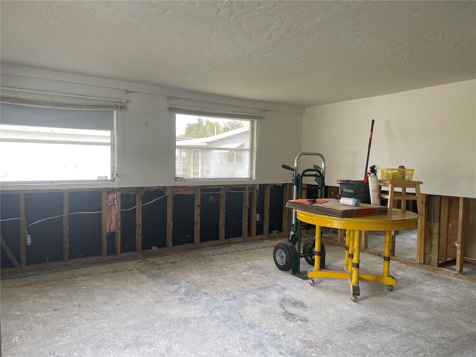 Image 9 of 33 For 14612 Coral Drive