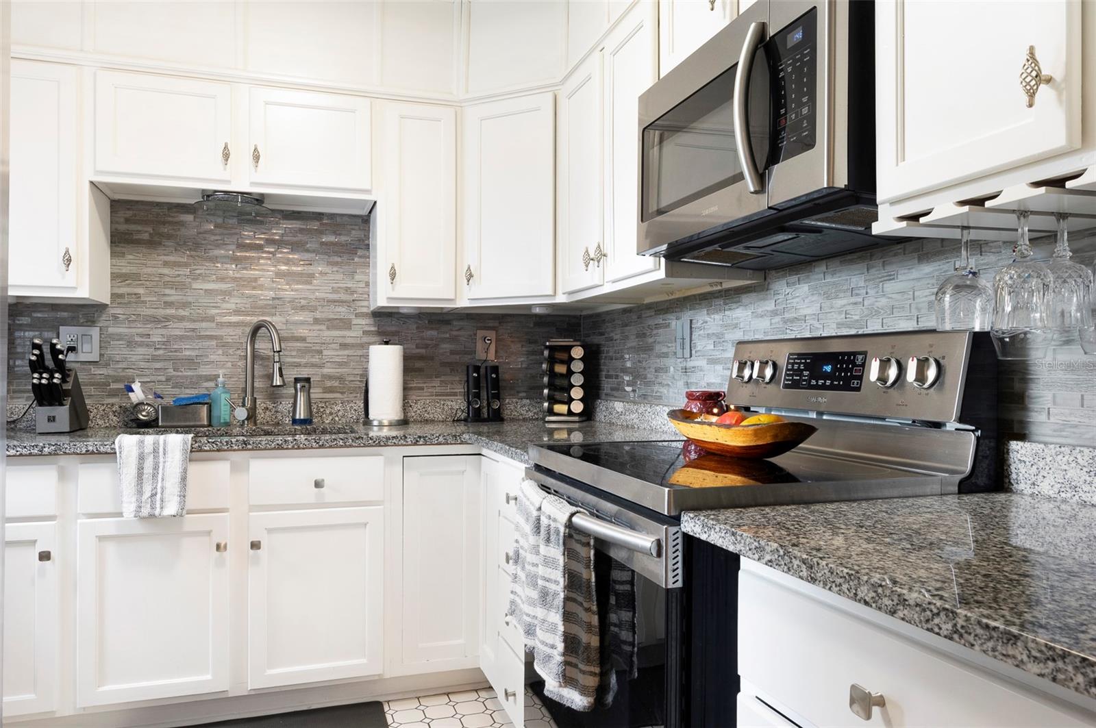 Image 16 of 38 For 4526 1st Avenue N