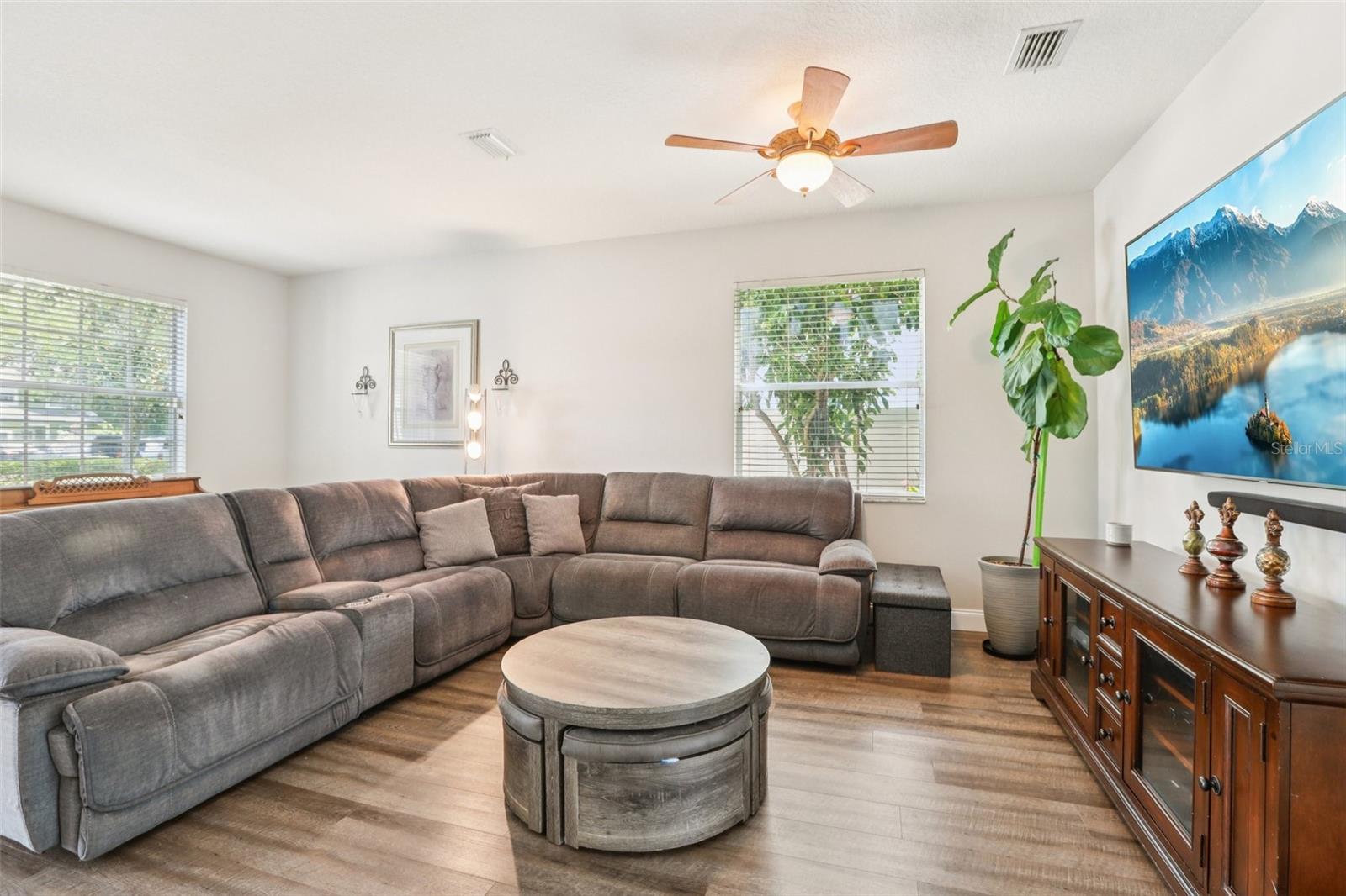 Image 14 of 80 For 5504 Lake Leta Boulevard