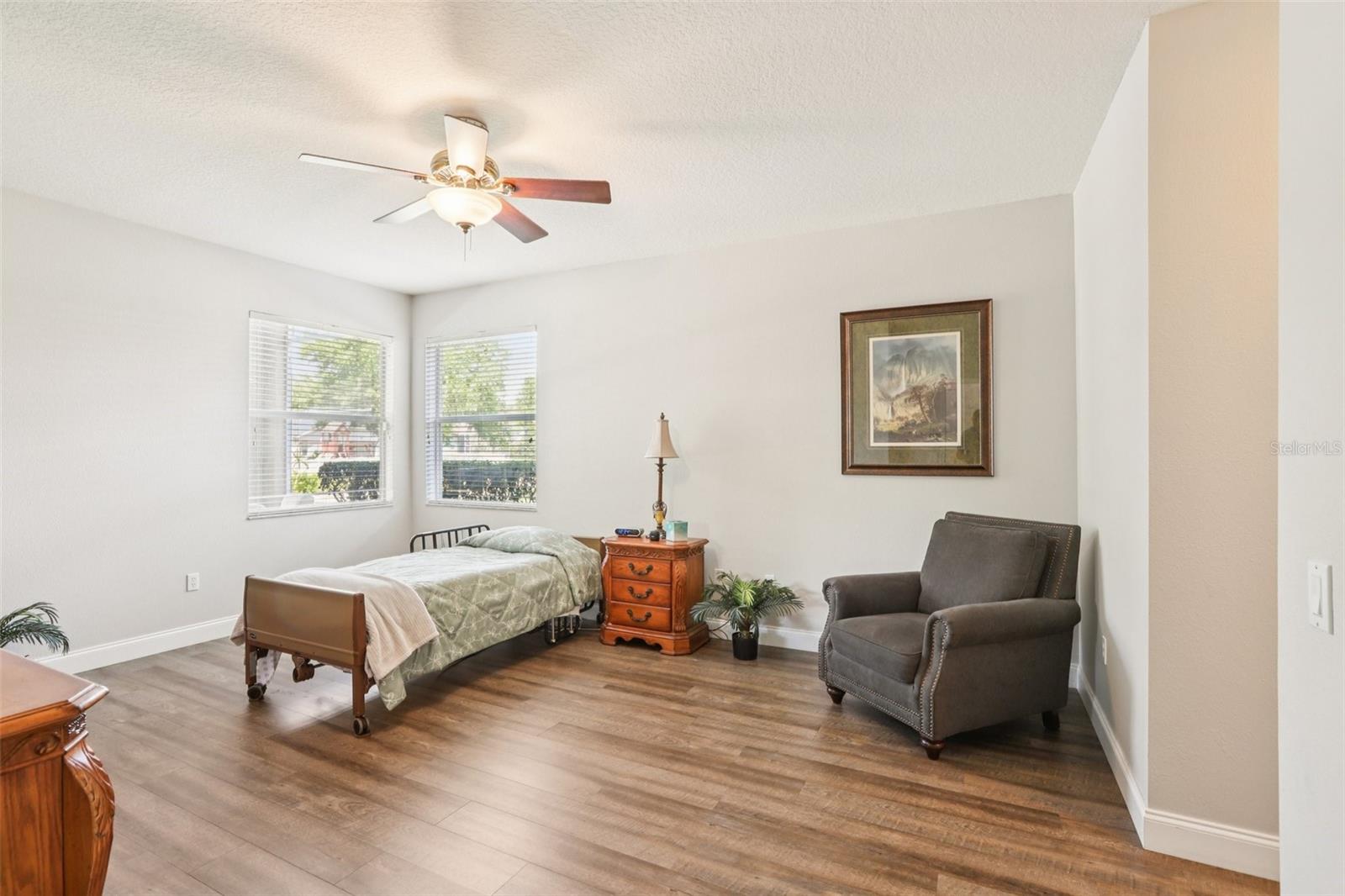 Image 25 of 80 For 5504 Lake Leta Boulevard