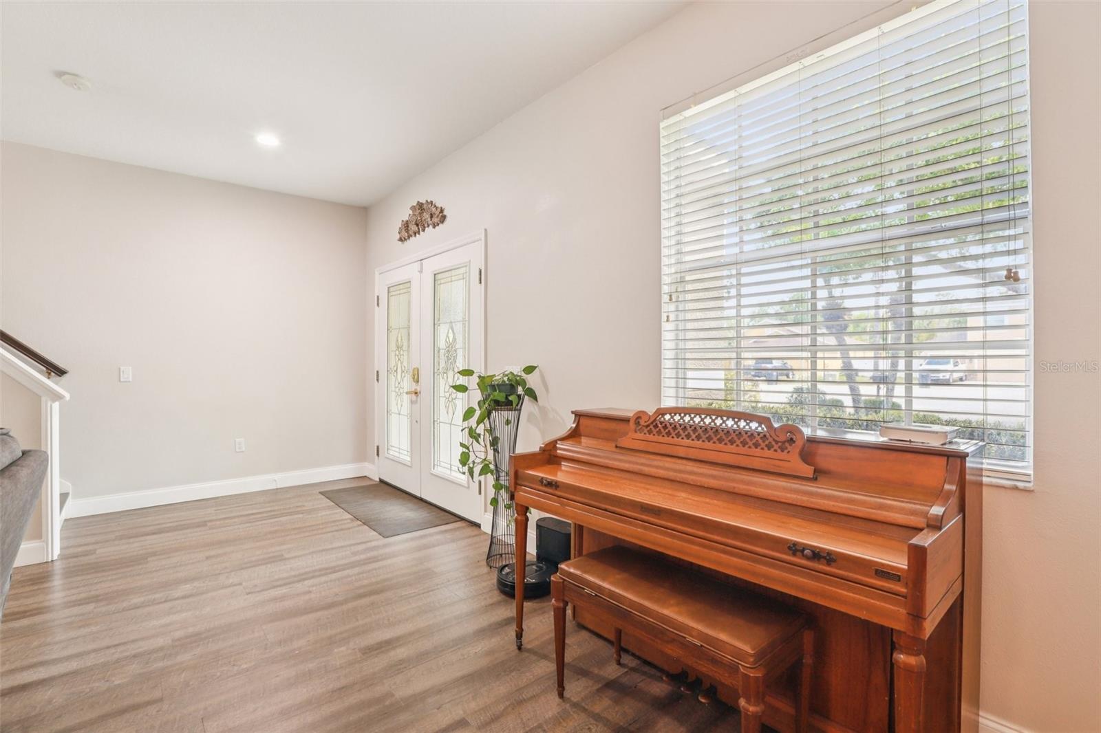 Image 7 of 80 For 5504 Lake Leta Boulevard