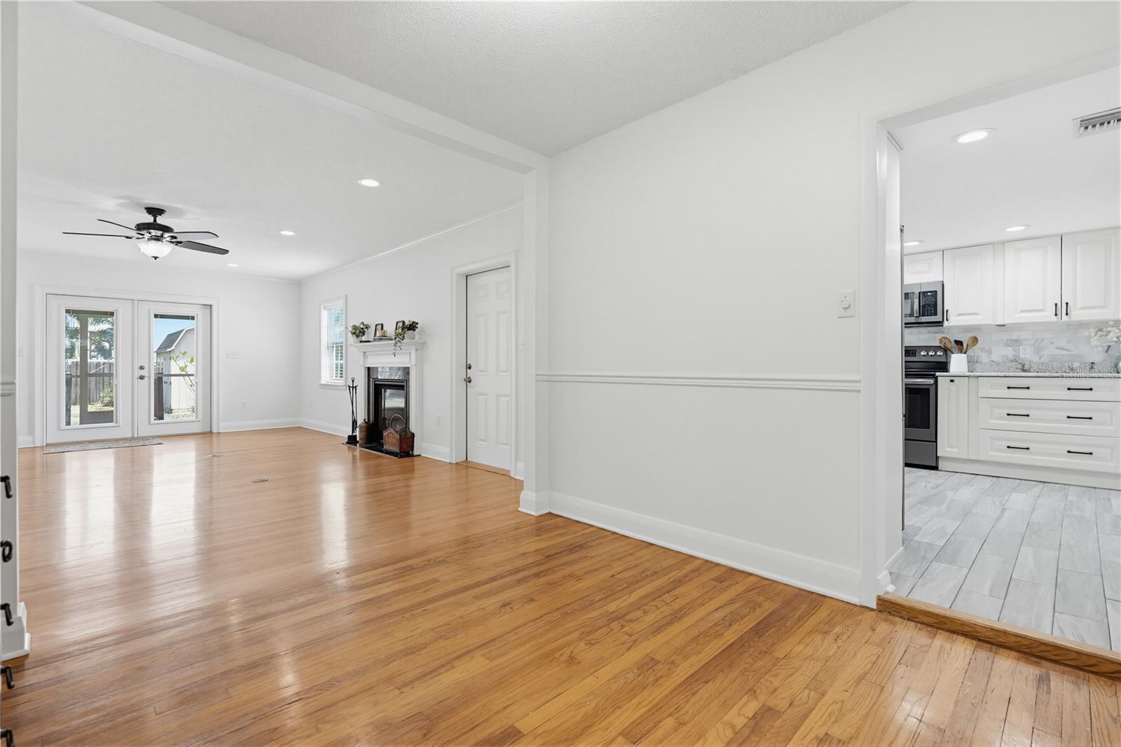 Image 6 of 45 For 112 Himes Avenue