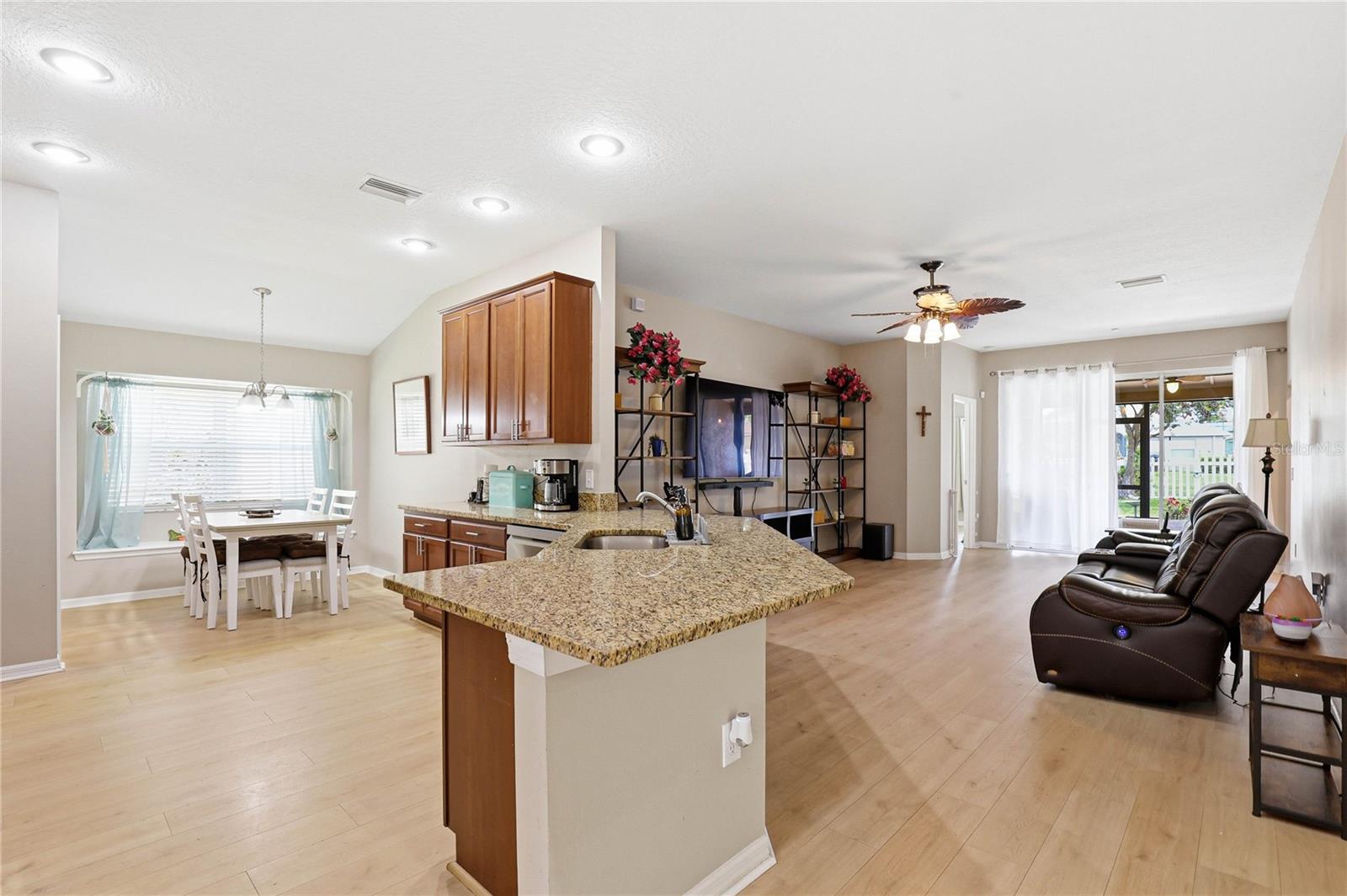 Image 12 of 60 For 34139 Spring Oak Trail