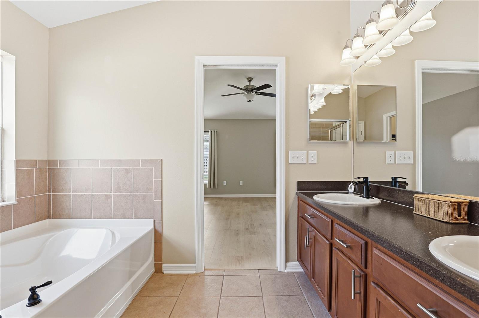 Image 33 of 60 For 34139 Spring Oak Trail