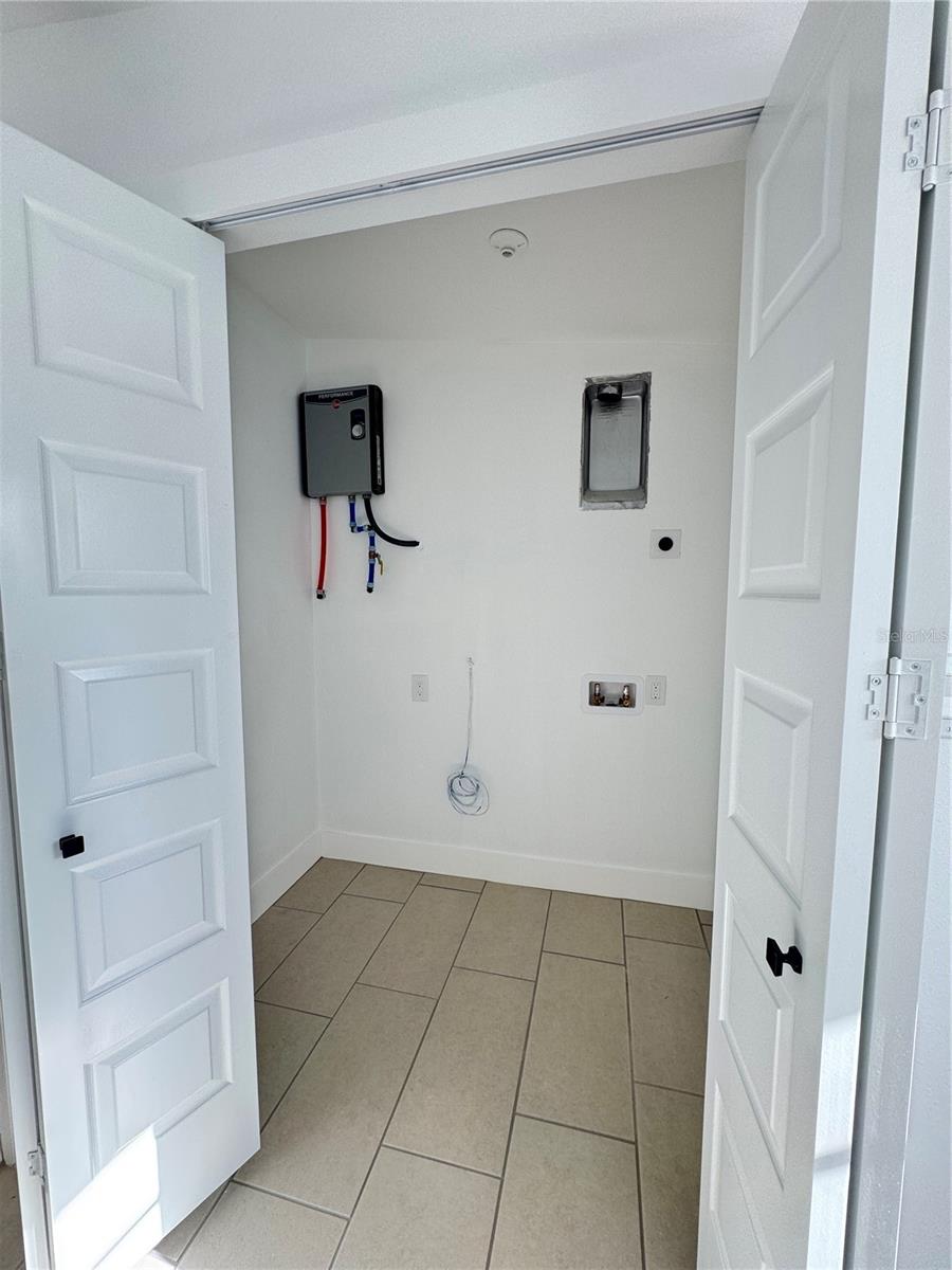 Image 12 of 43 For 2812 Miriam Street S