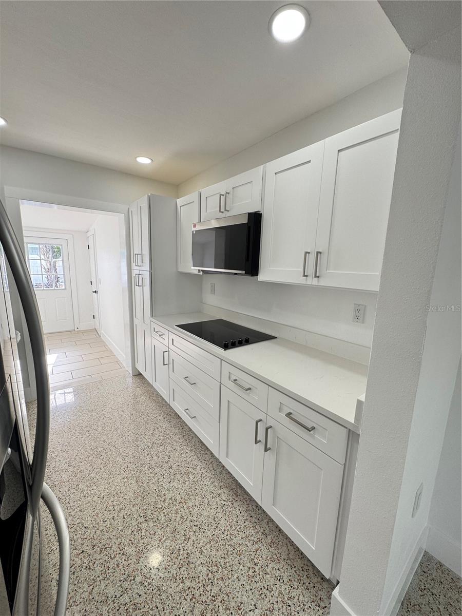 Image 20 of 43 For 2812 Miriam Street S