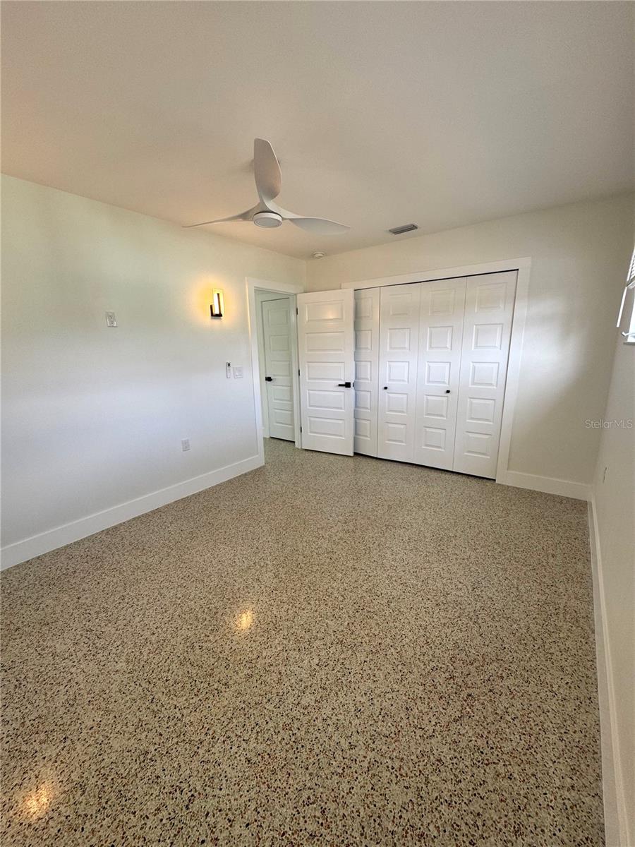 Image 26 of 43 For 2812 Miriam Street S