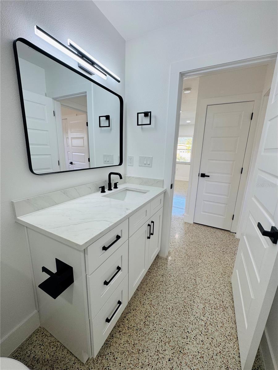 Image 31 of 43 For 2812 Miriam Street S