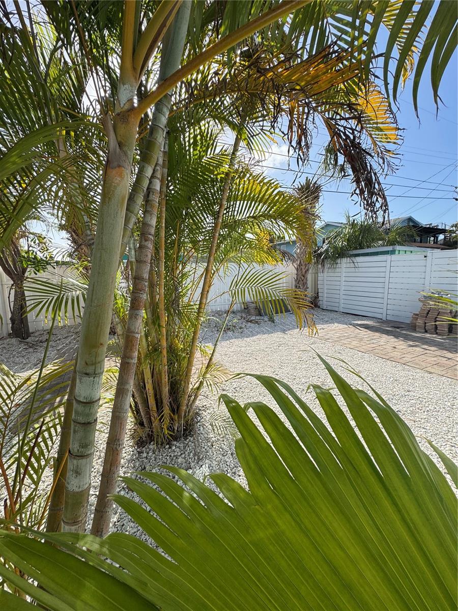 Image 34 of 43 For 2812 Miriam Street S