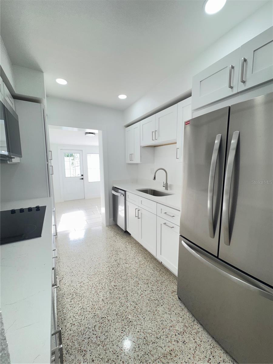 Image 7 of 43 For 2812 Miriam Street S