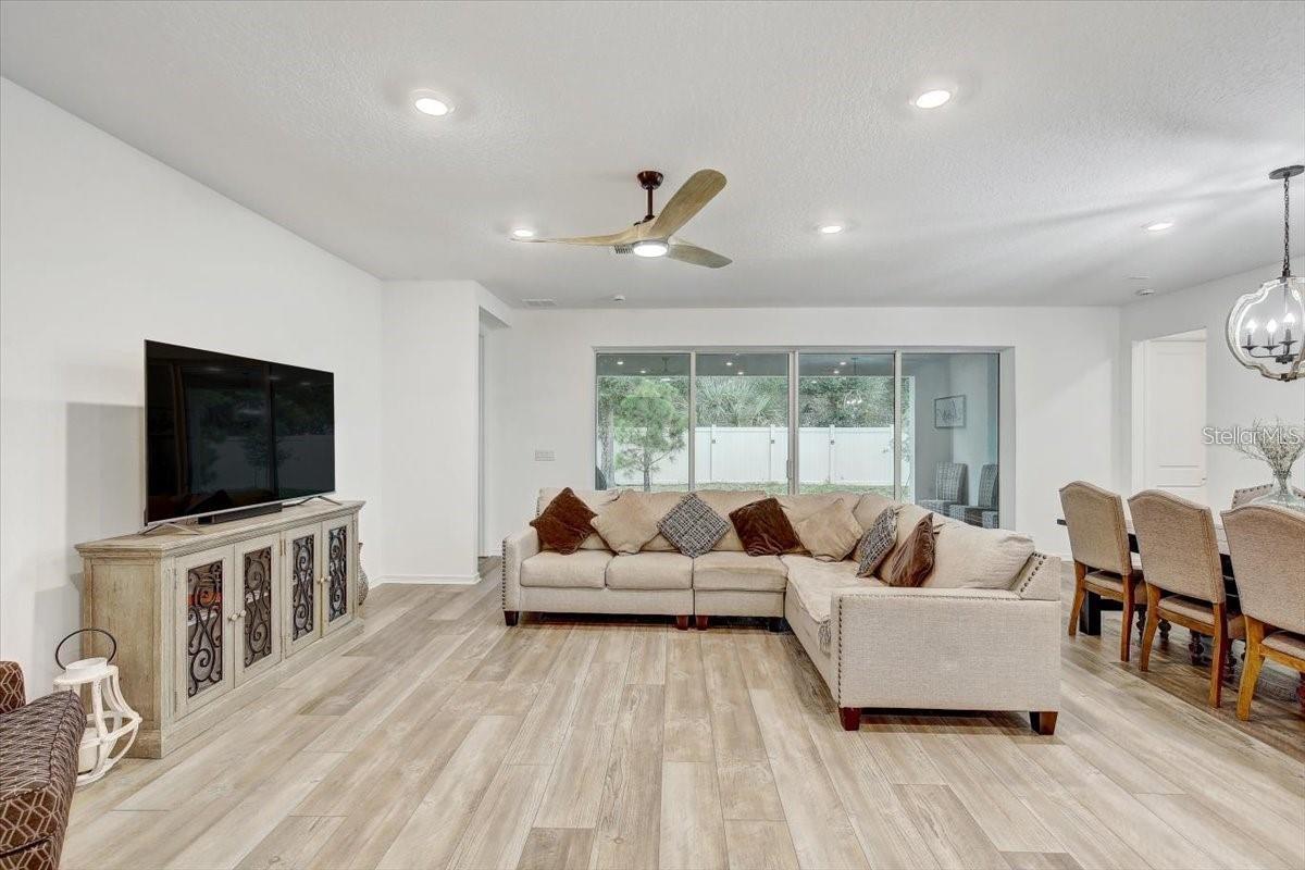 Image 10 of 39 For 2824 Quail Crest Court