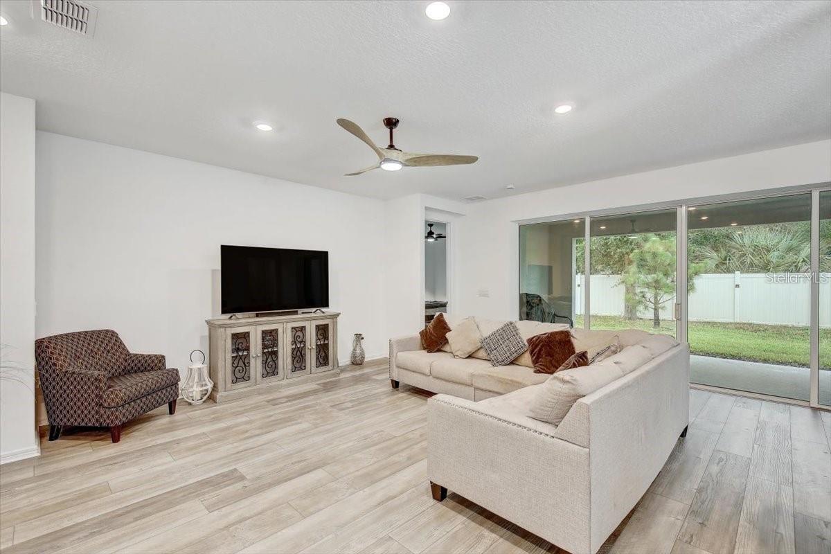 Image 11 of 39 For 2824 Quail Crest Court