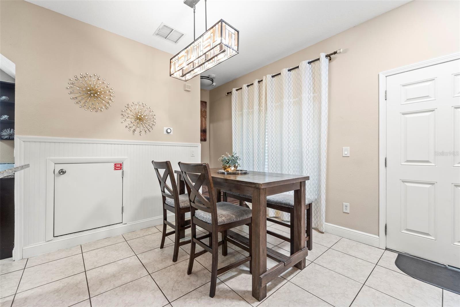Image 18 of 50 For 205 Kirby Street