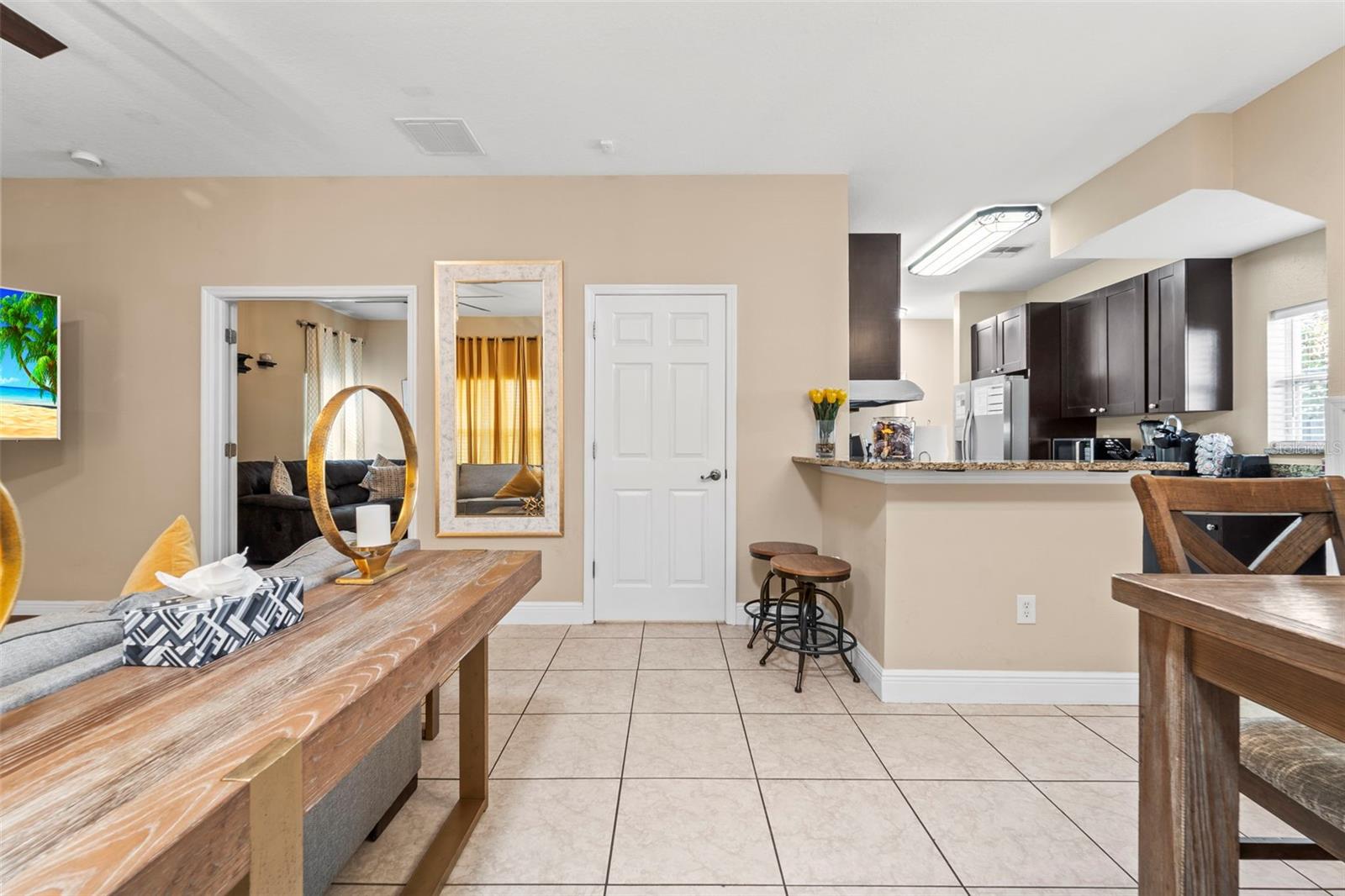 Image 9 of 50 For 205 Kirby Street