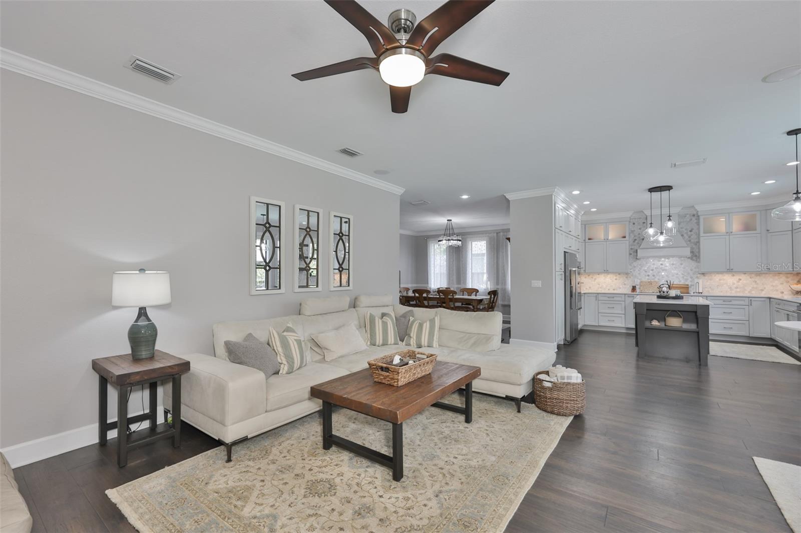 Image 21 of 56 For 3609 San Luis Street