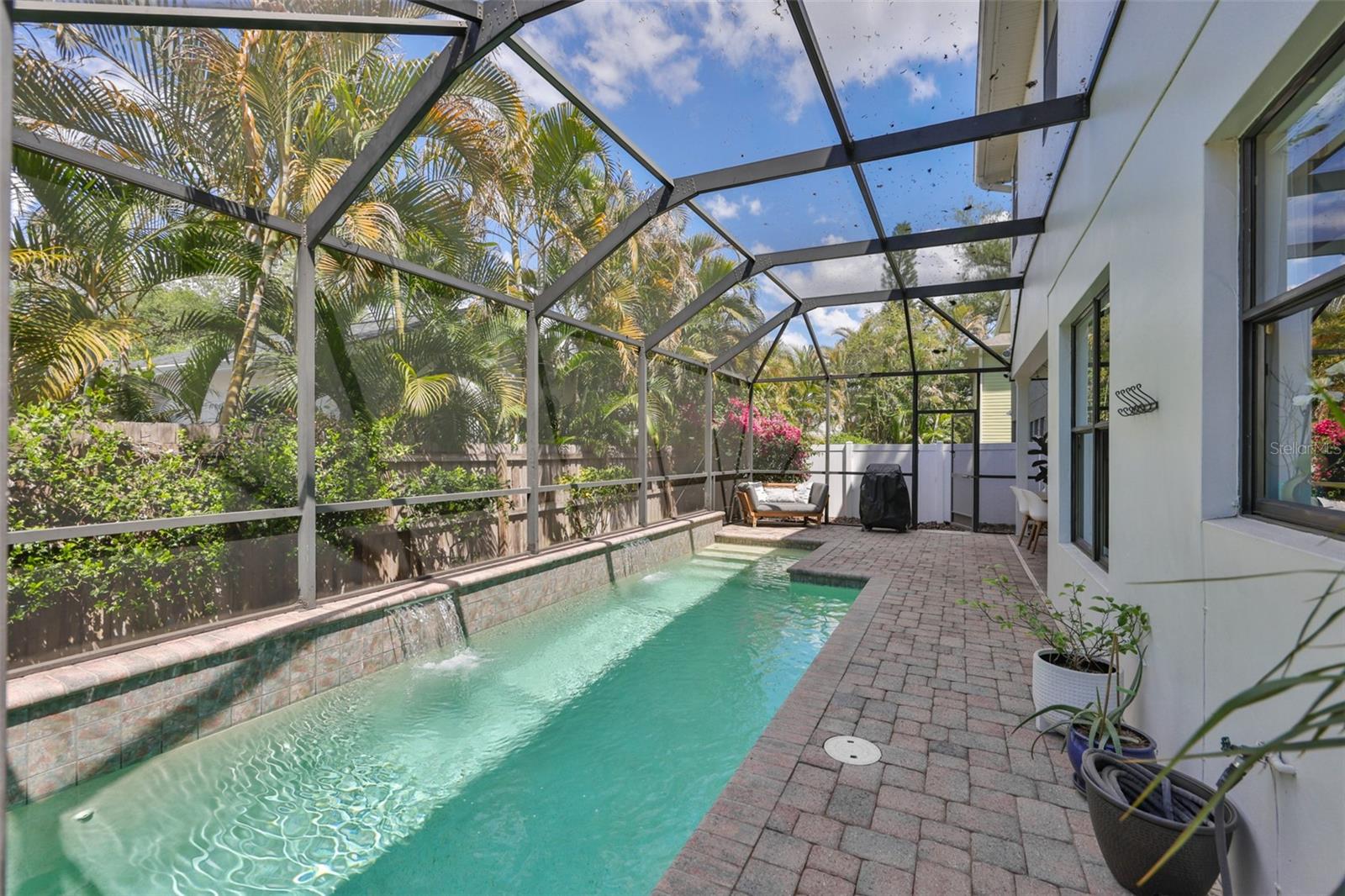 Image 8 of 56 For 3609 San Luis Street