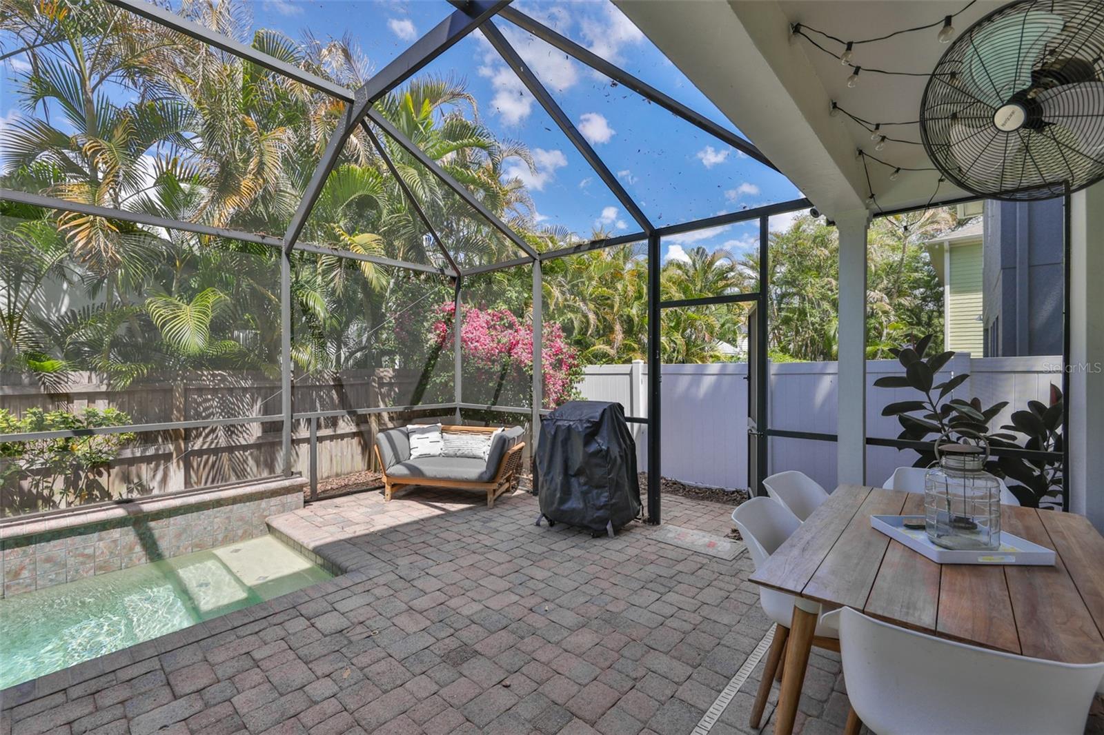 Image 9 of 56 For 3609 San Luis Street