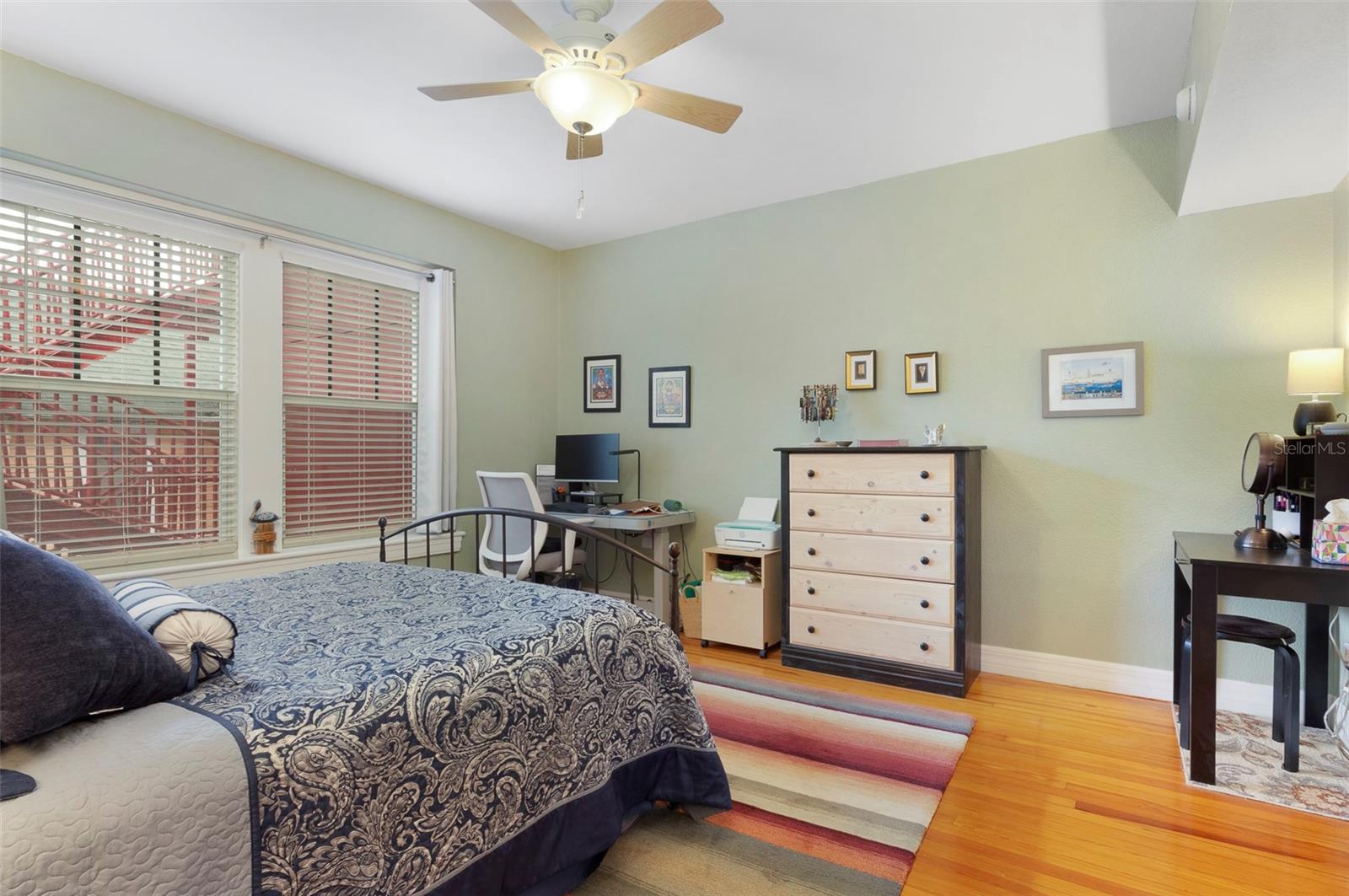 Image 13 of 29 For 219 4th Avenue N 202