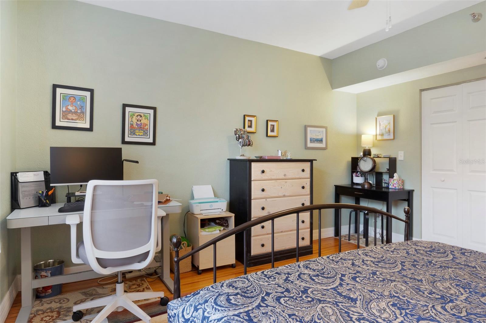 Image 15 of 29 For 219 4th Avenue N 202