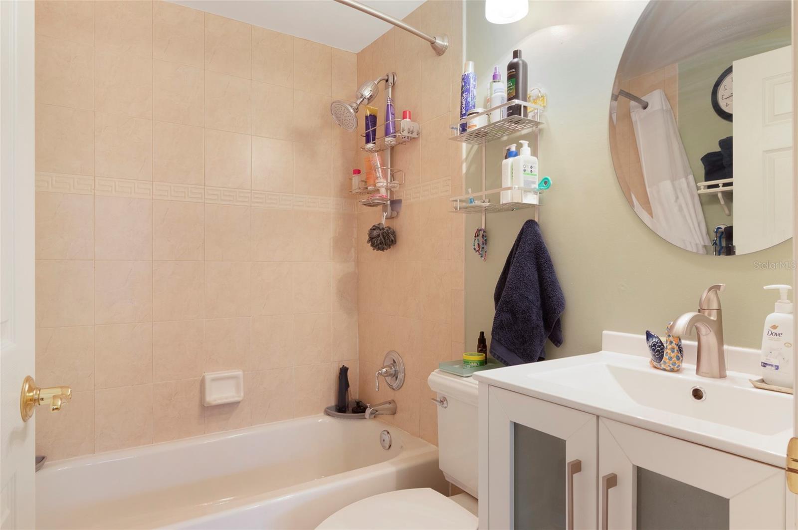 Image 16 of 29 For 219 4th Avenue N 202