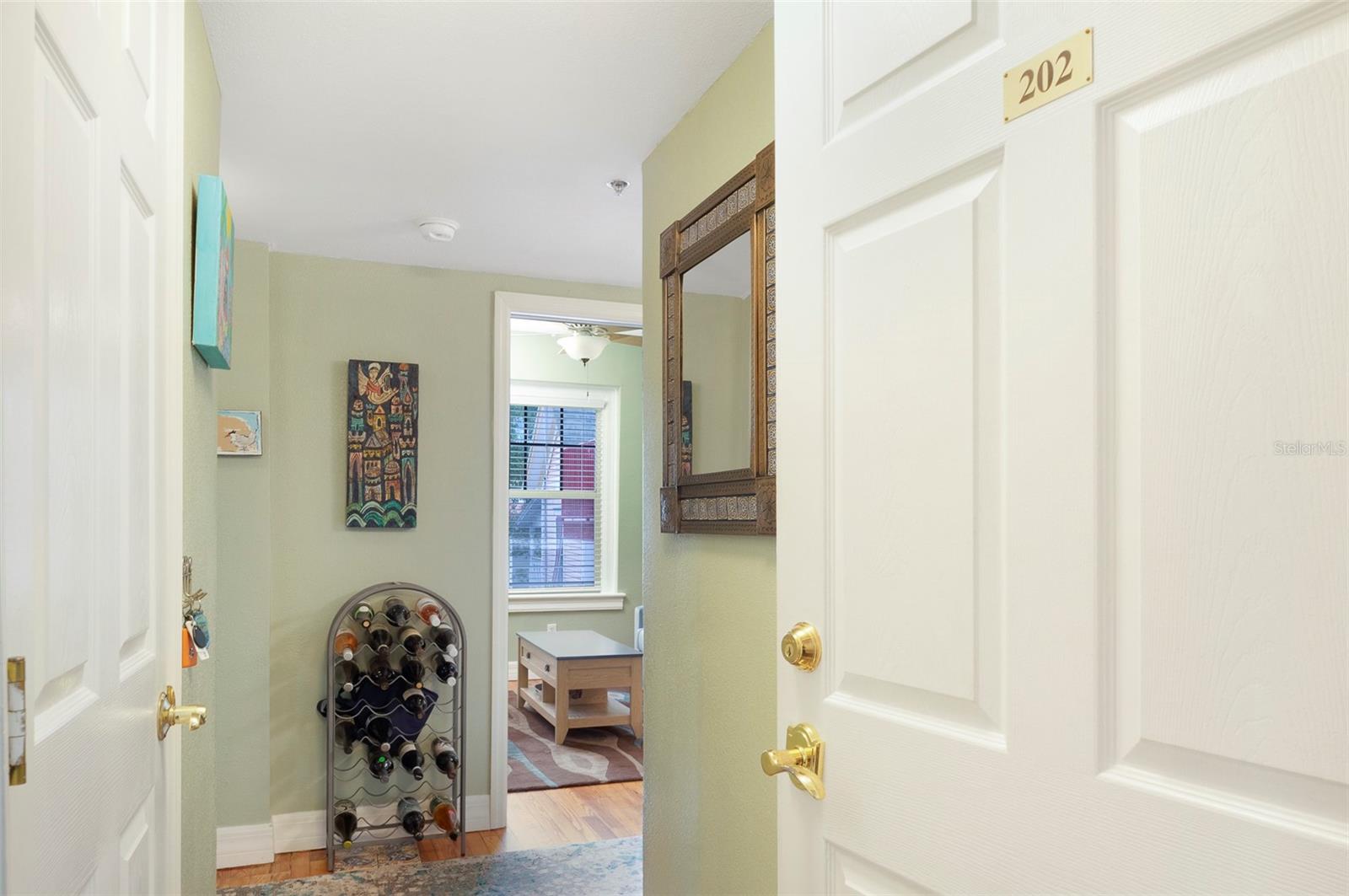 Image 2 of 29 For 219 4th Avenue N 202