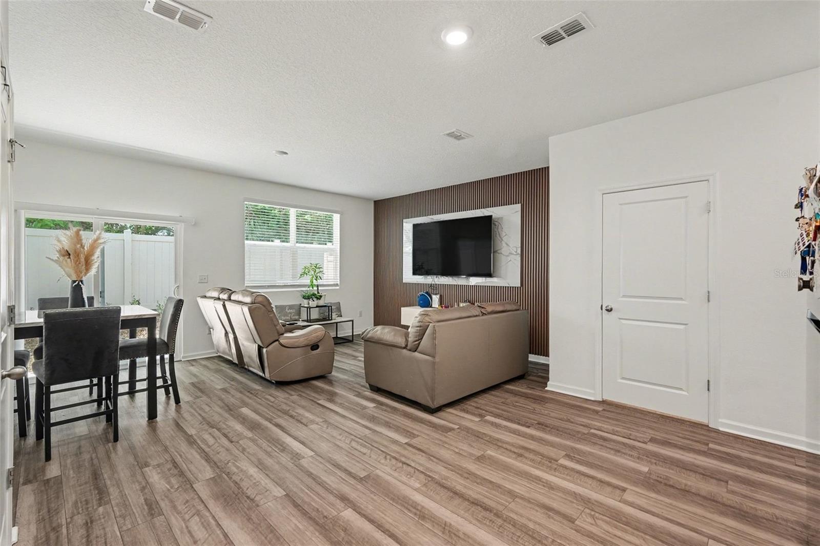 Image 12 of 30 For 6203 Daerr Ridge Street