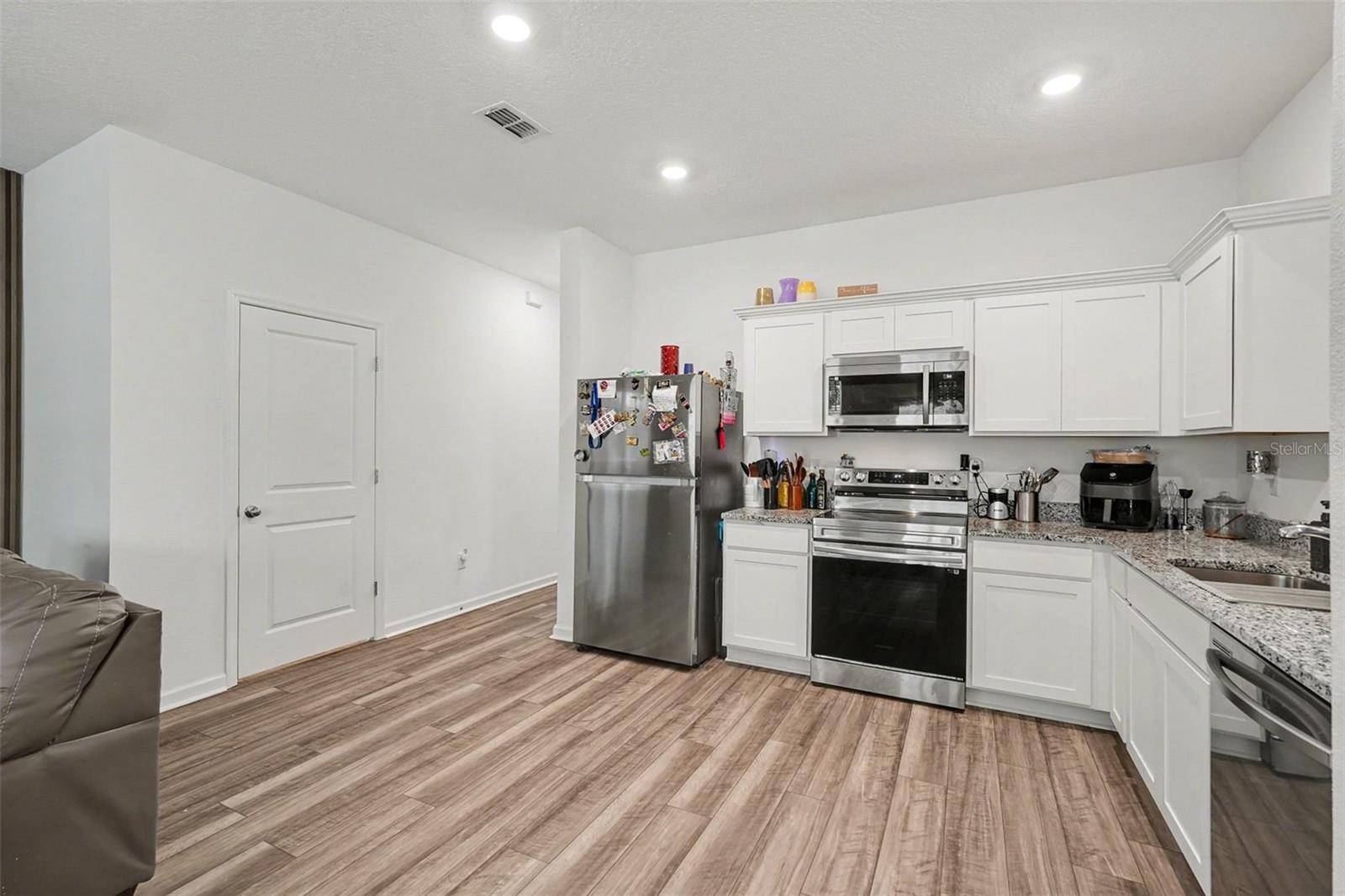 Image 17 of 30 For 6203 Daerr Ridge Street