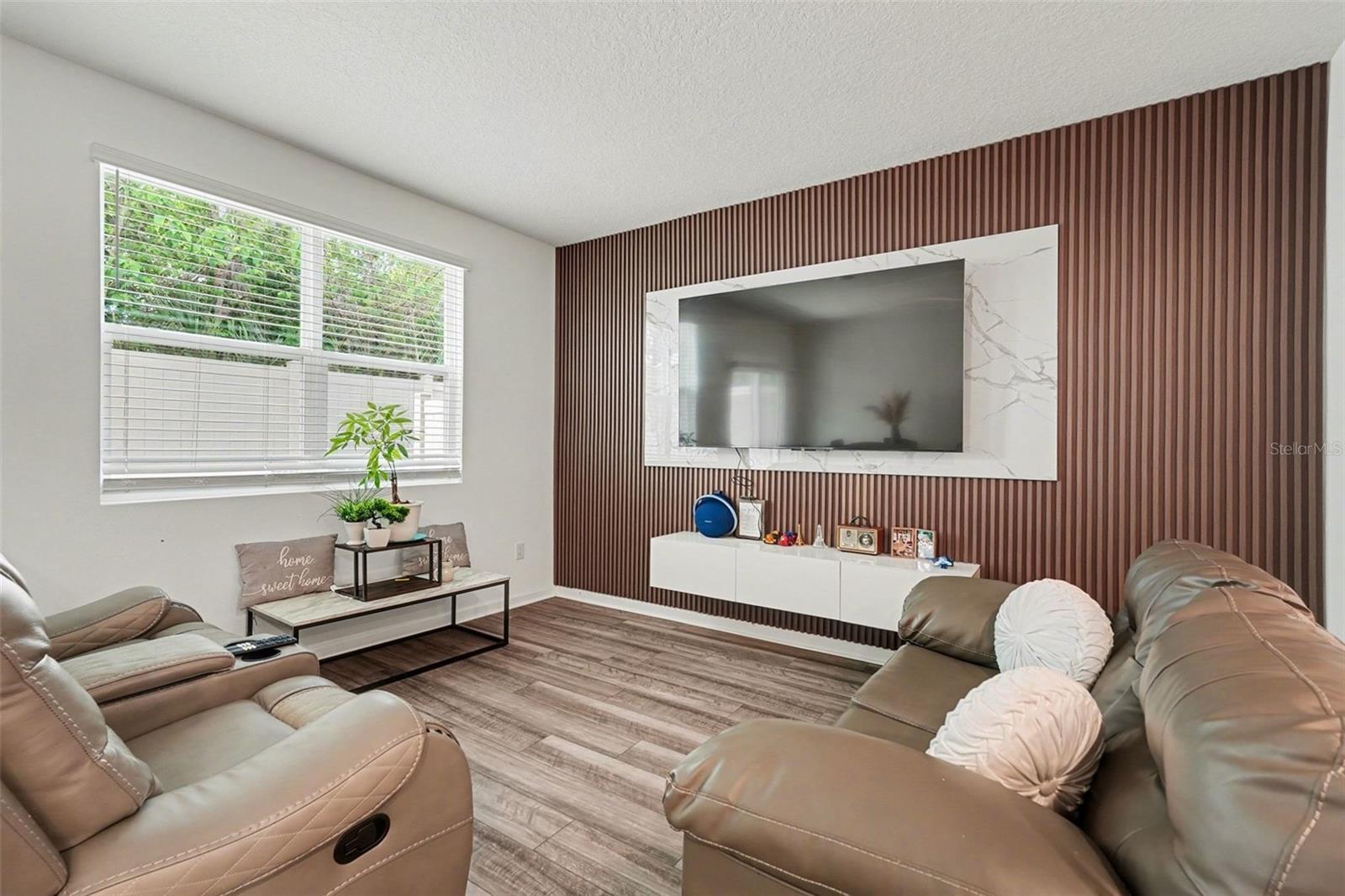 Image 6 of 30 For 6203 Daerr Ridge Street