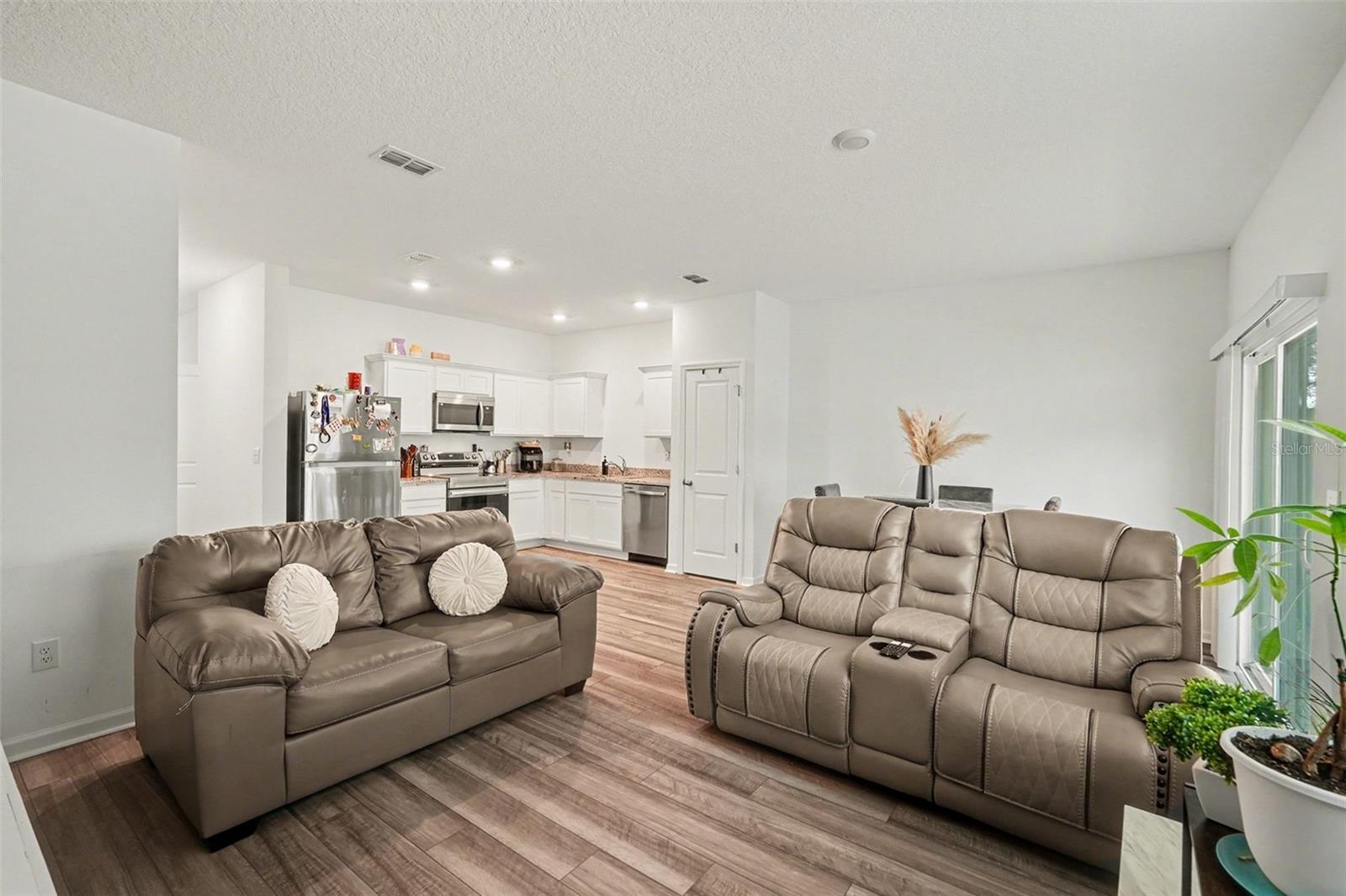 Image 9 of 30 For 6203 Daerr Ridge Street