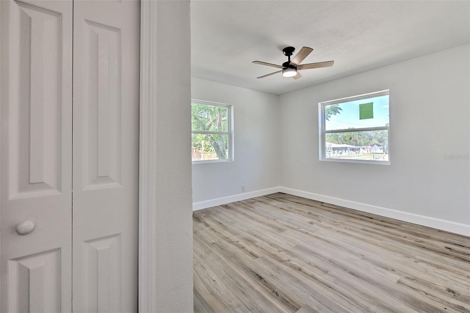 Image 13 of 24 For 2002 Hanna Avenue