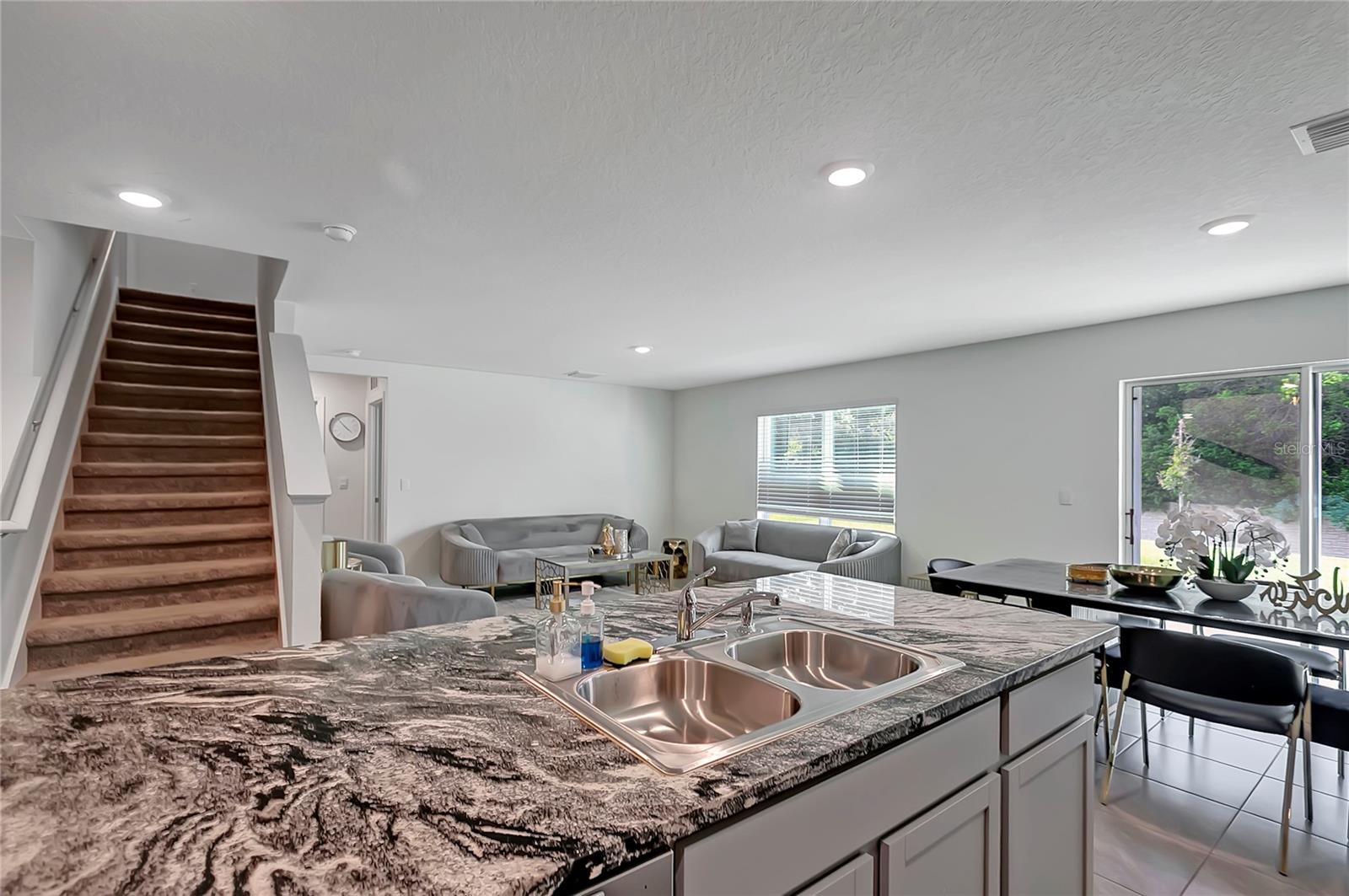 Image 18 of 54 For 7737 Rosewood Garden Loop