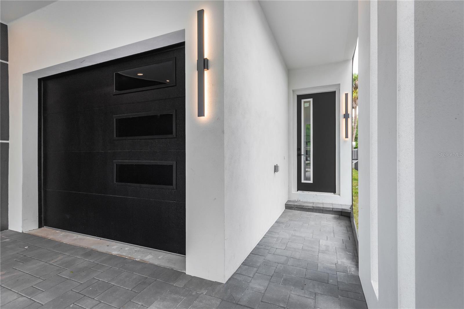 Image 2 of 33 For 6021 Interbay