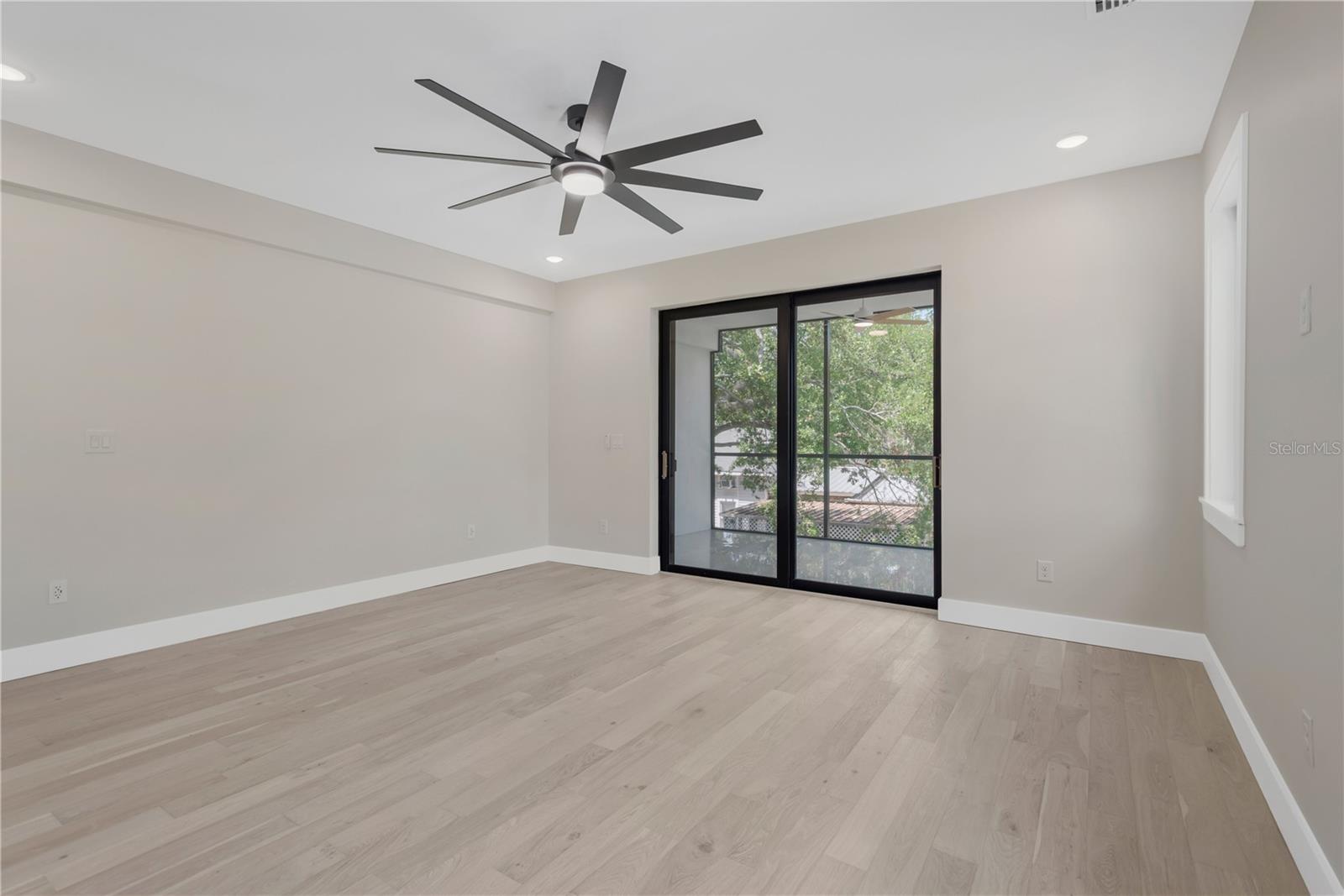 Image 20 of 33 For 6021 Interbay