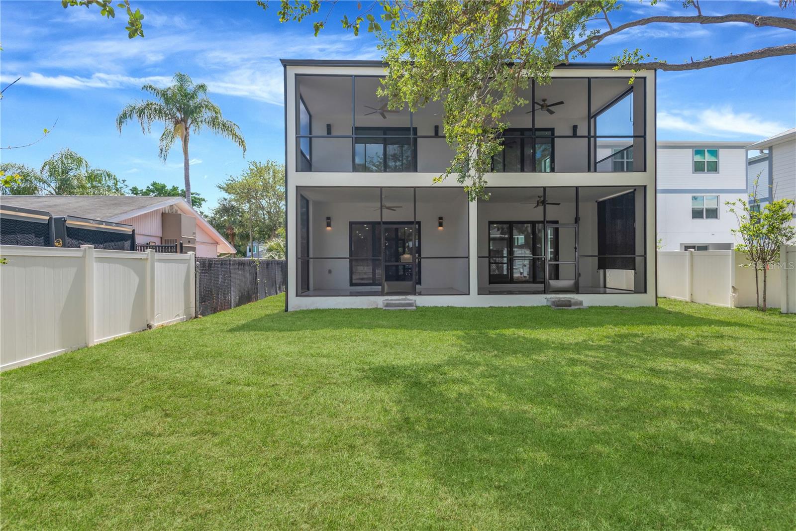 Image 29 of 33 For 6021 Interbay