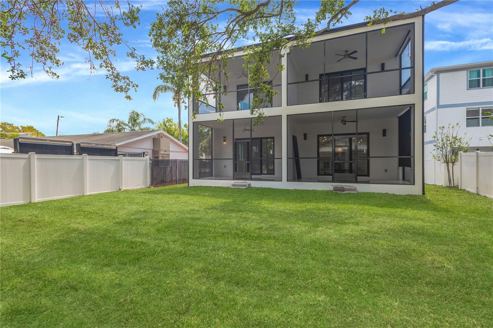 Image 30 of 33 For 6021 Interbay