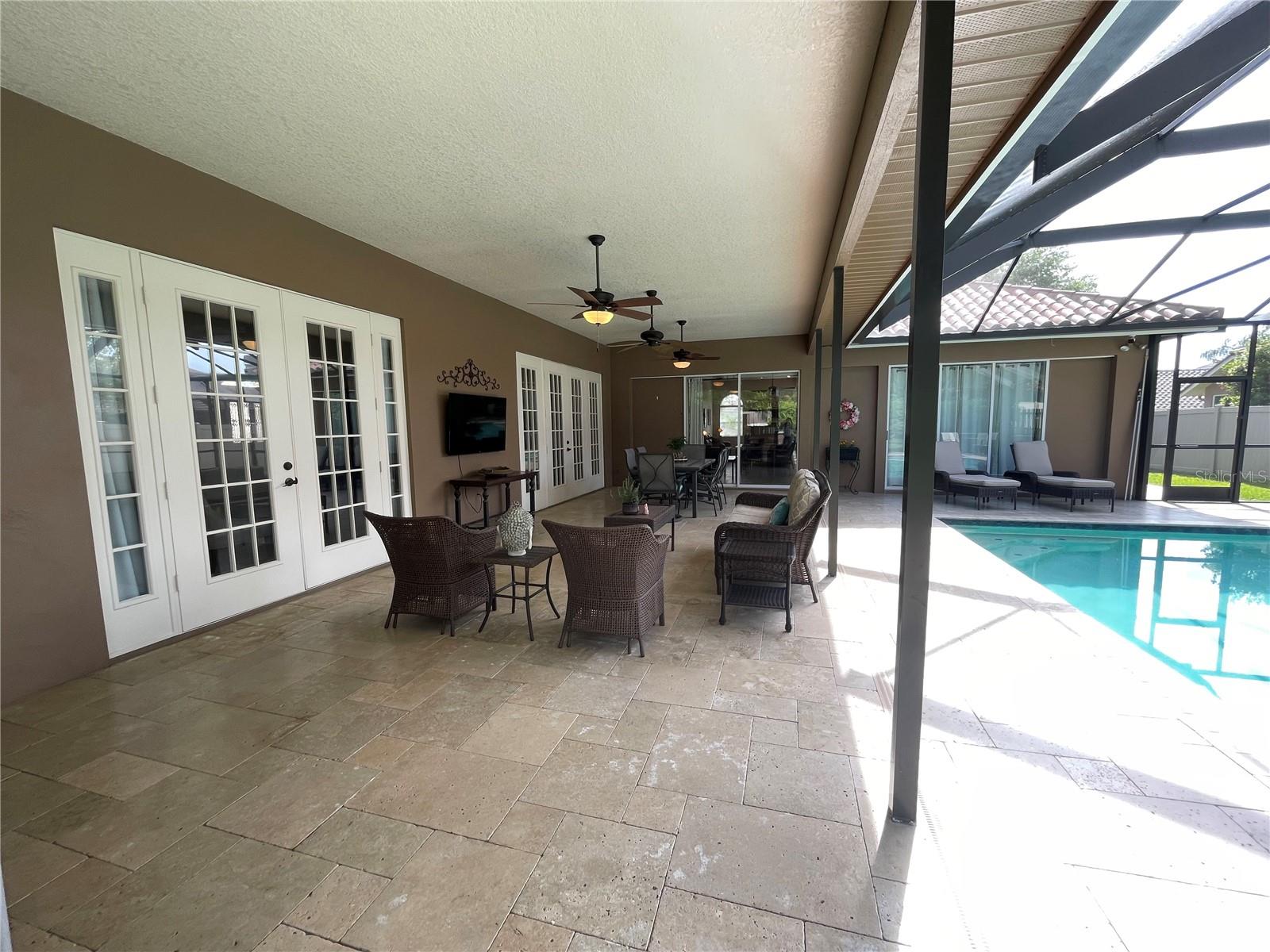 Listing photo id 33 for 2366 Anthony Avenue