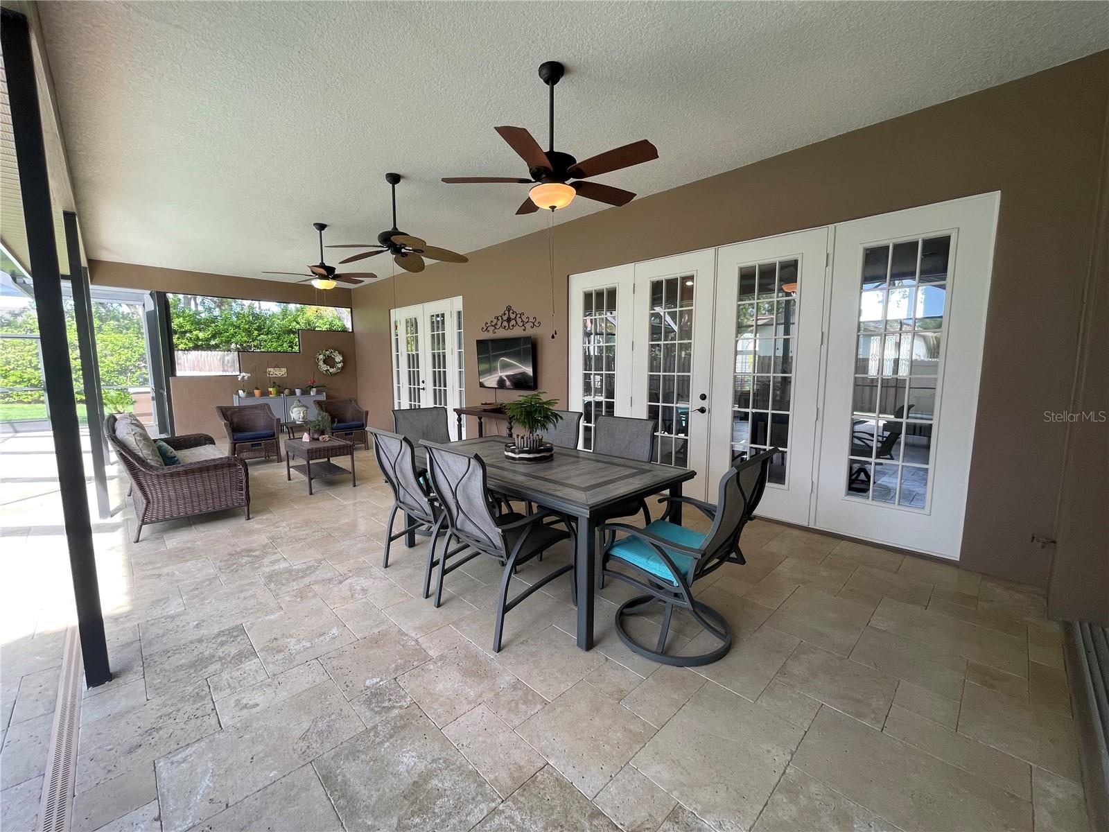 Listing photo id 35 for 2366 Anthony Avenue