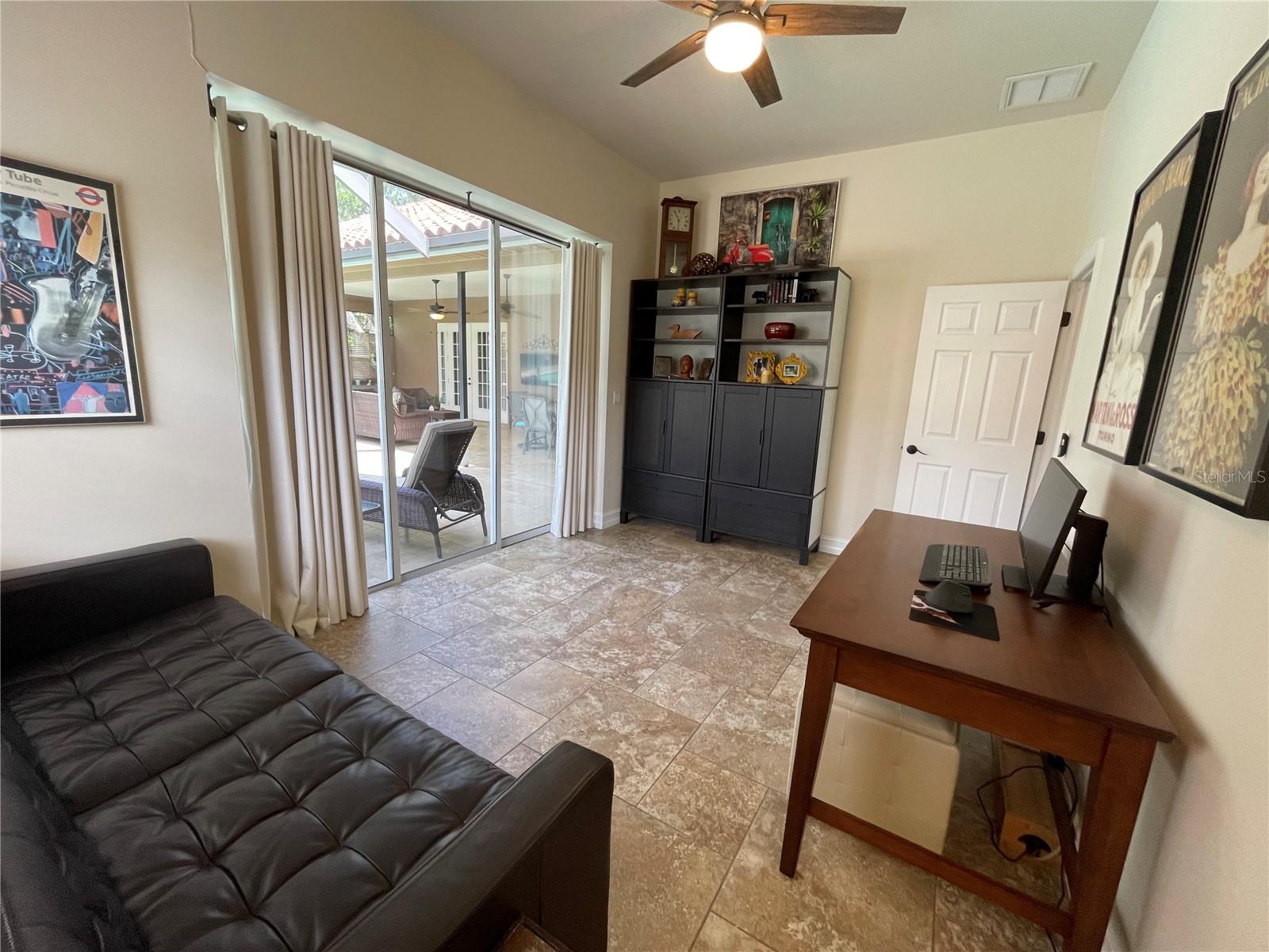 Listing photo id 52 for 2366 Anthony Avenue