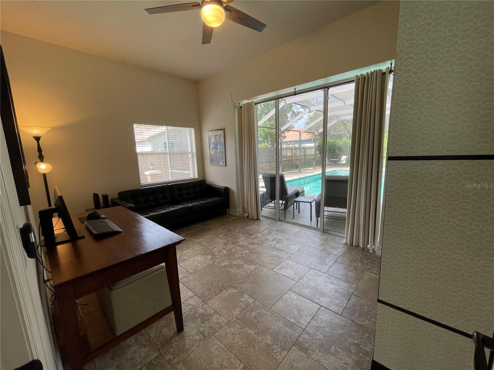 Listing photo id 53 for 2366 Anthony Avenue