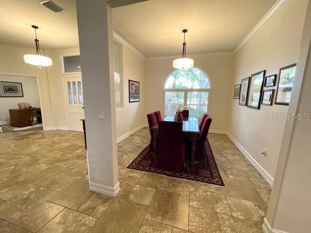 Listing photo id 6 for 2366 Anthony Avenue