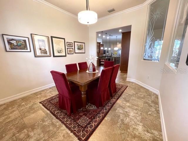 Listing photo id 7 for 2366 Anthony Avenue