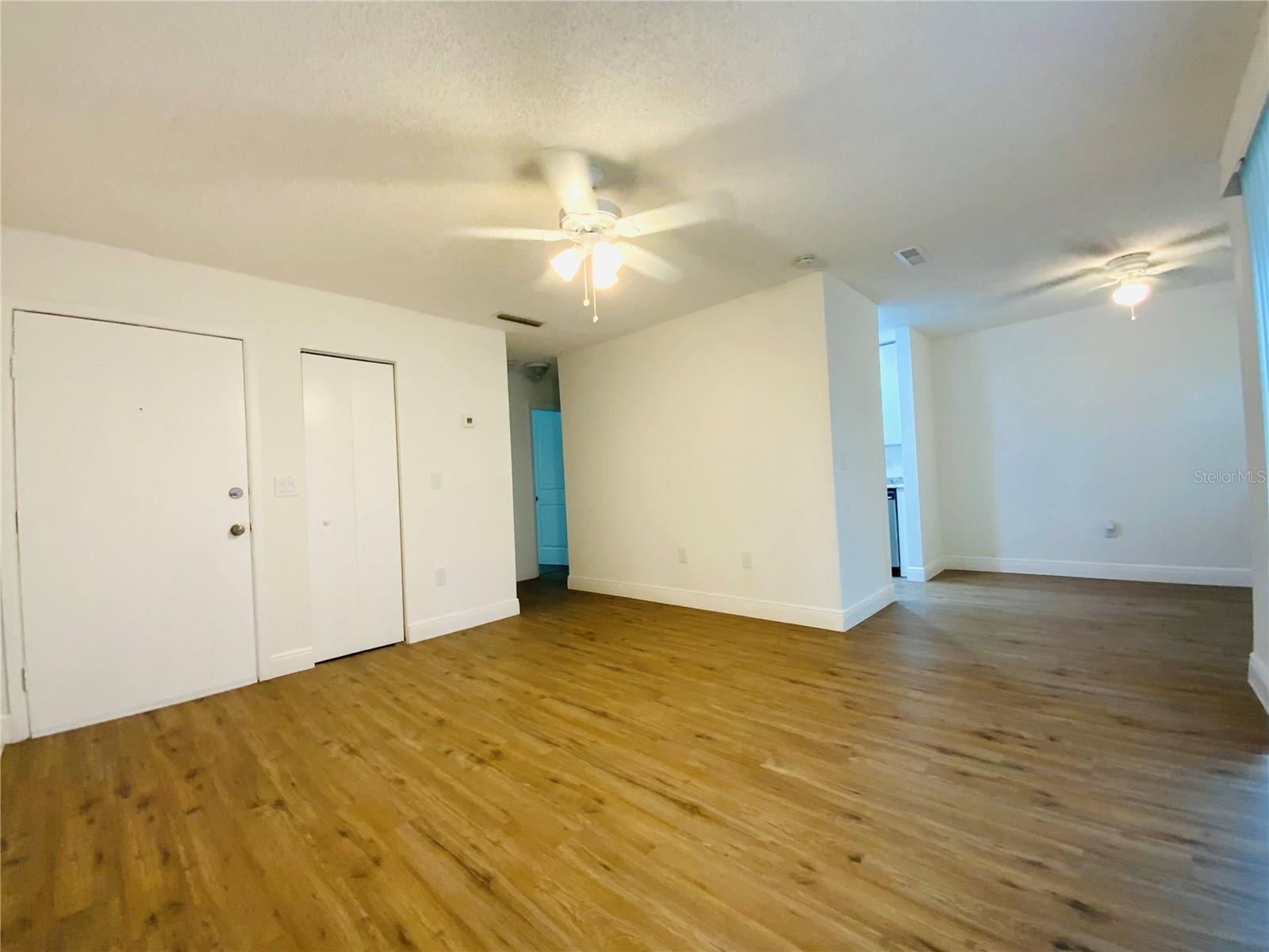 Image 2 of 12 For 305 Wellington Court 62