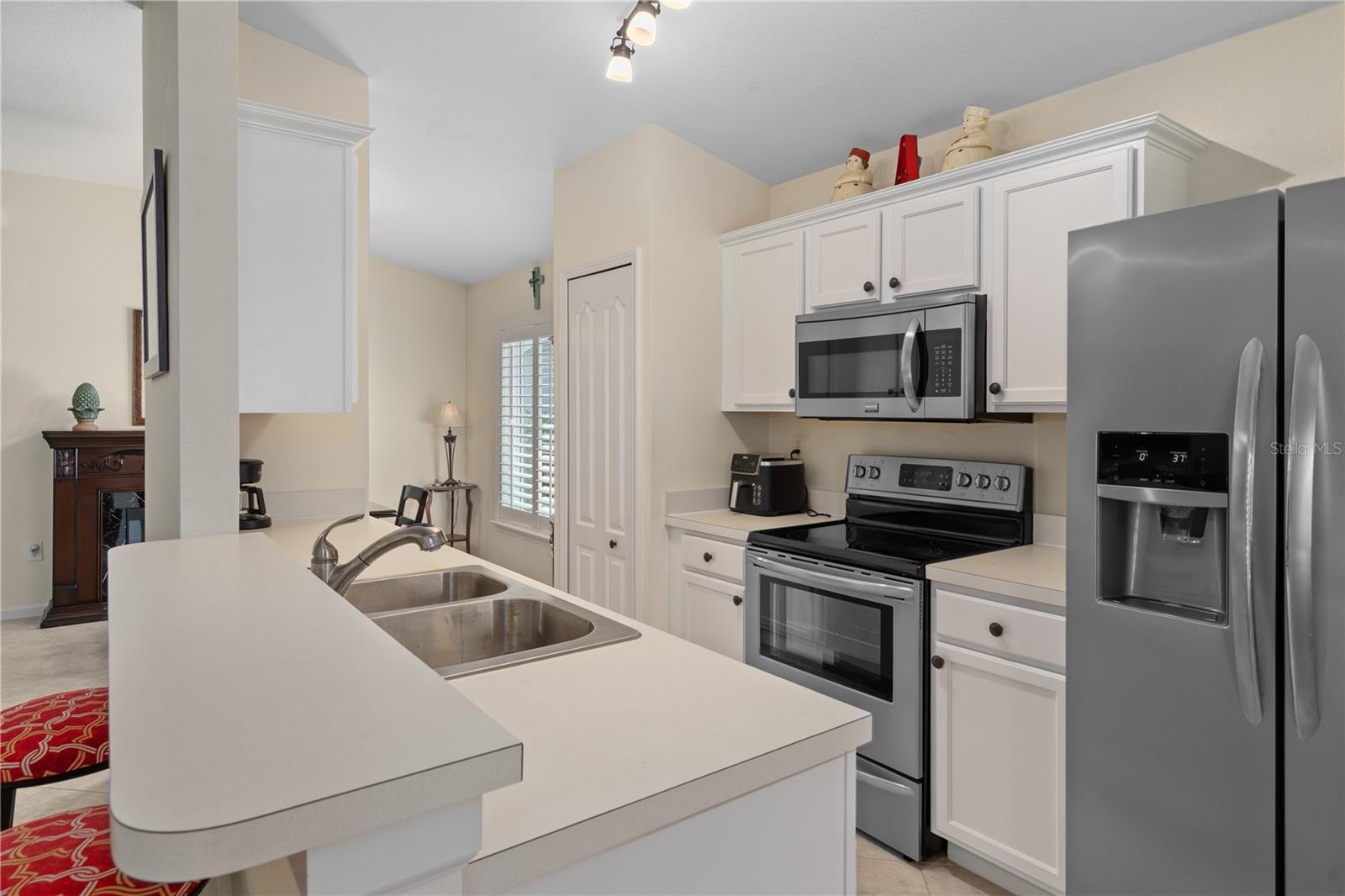 Image 23 of 81 For 5245 Gato Del Sol Circle